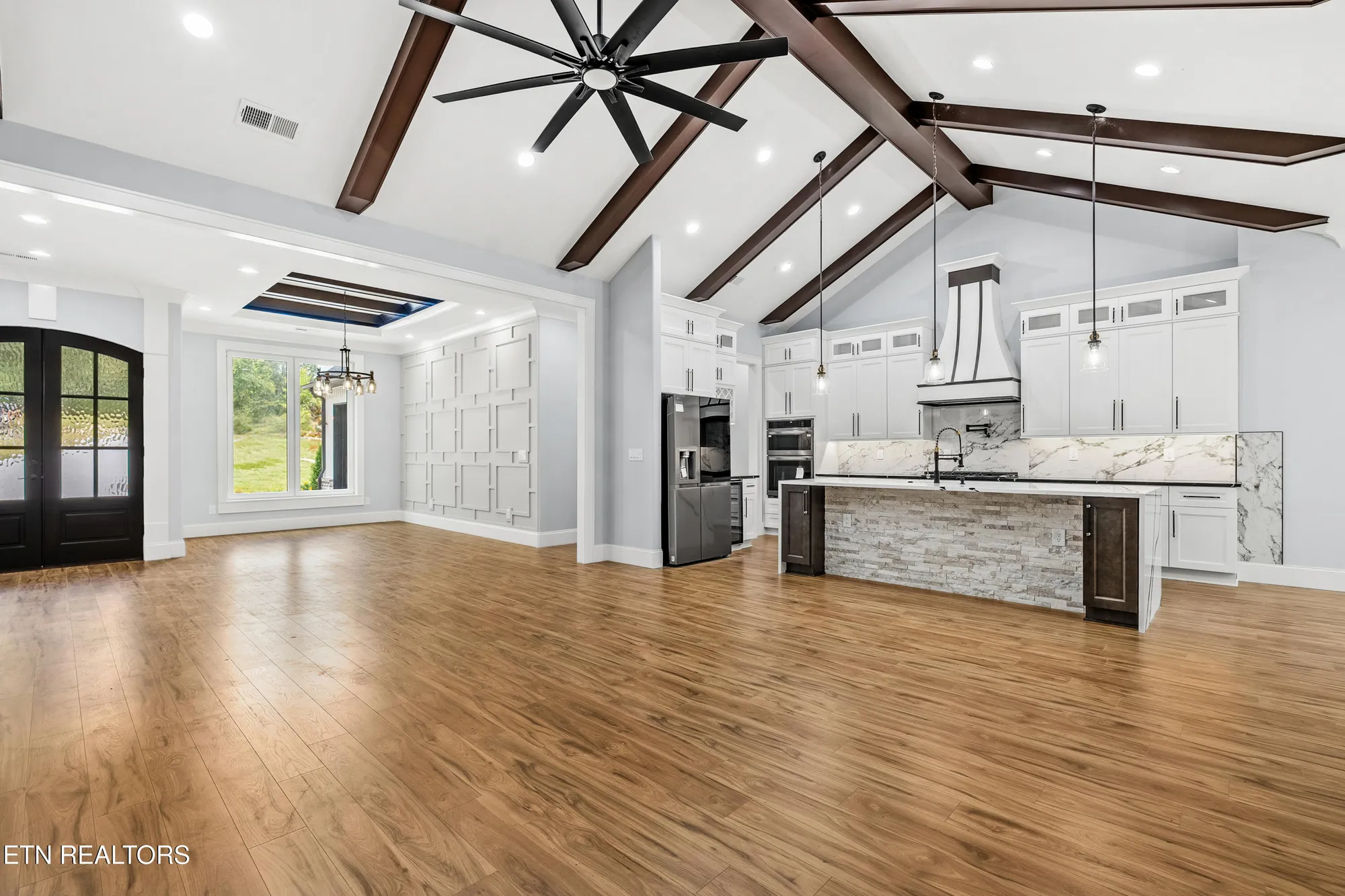 Property Slideshow image 13 of 52 | 222 yona way, Loudon, TN, 37774
