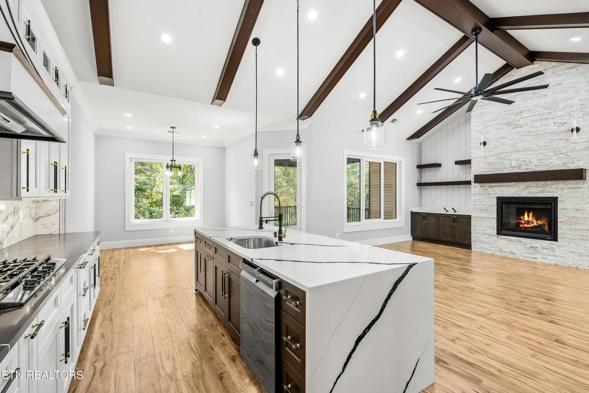 Property Slideshow image 18 of 52 | 222 yona way, Loudon, TN, 37774