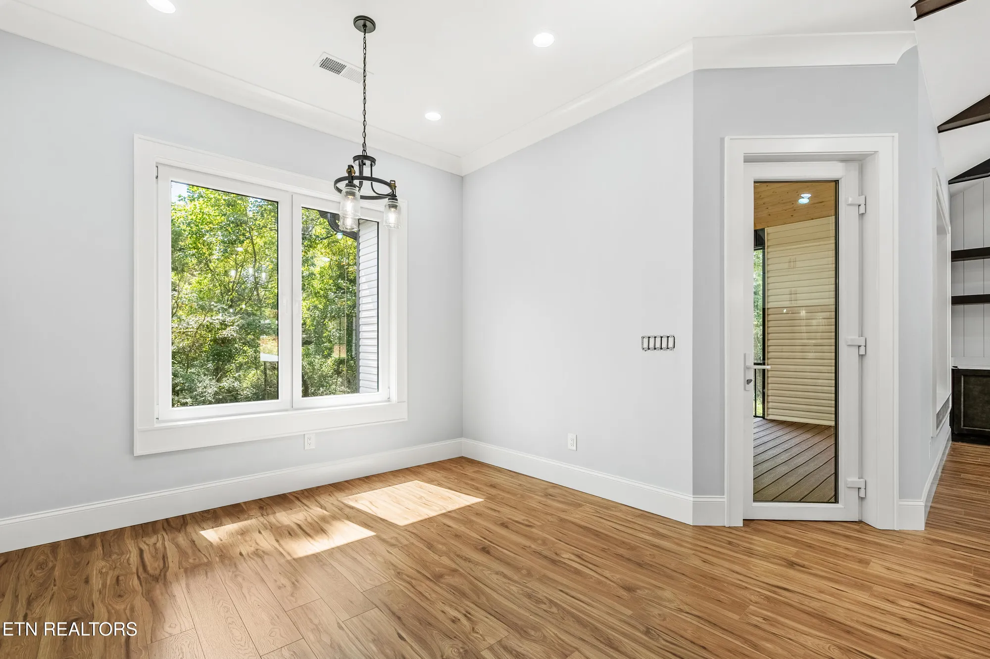 Property Slideshow image 19 of 52 | 222 yona way, Loudon, TN, 37774
