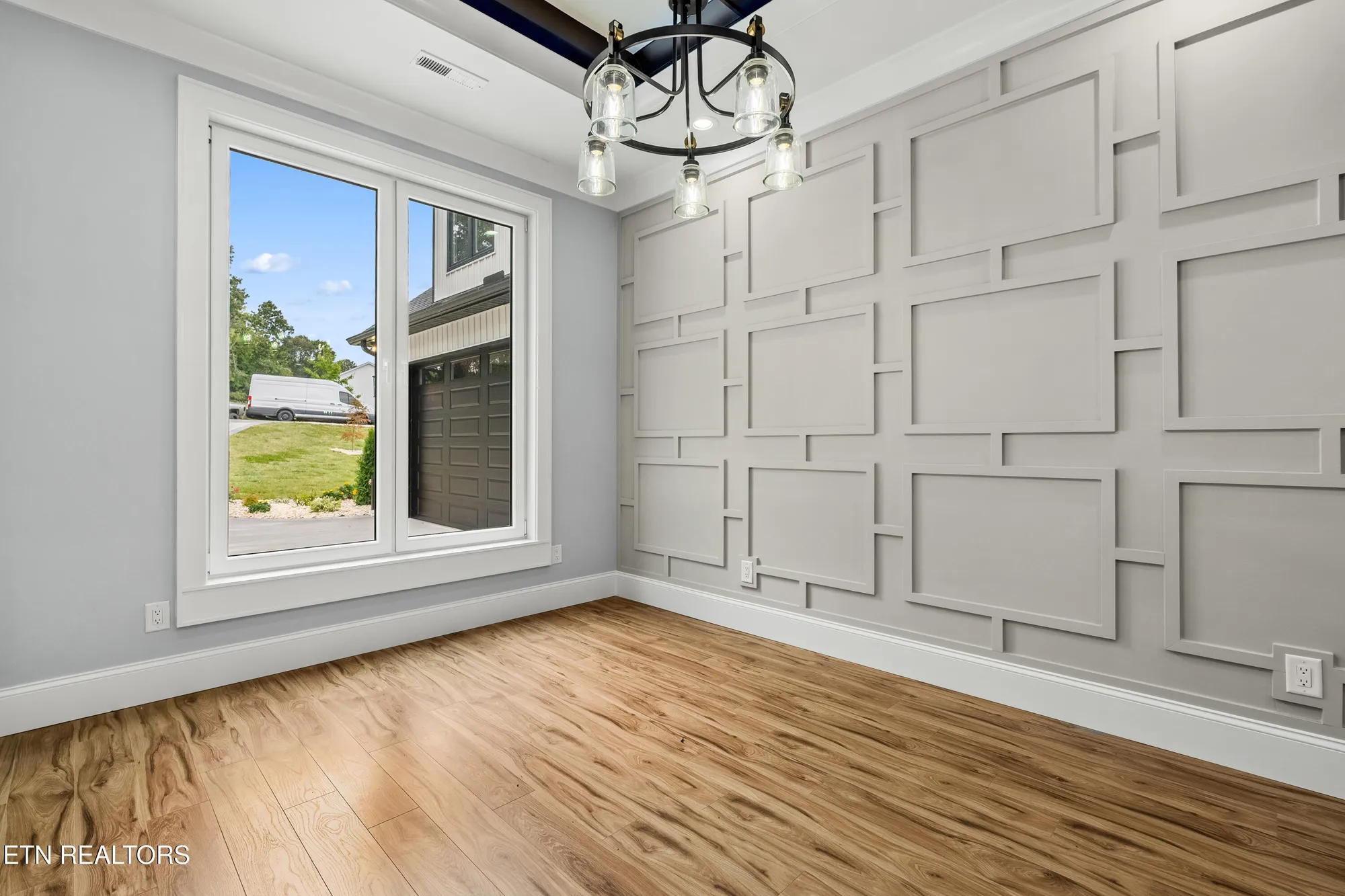 Property Slideshow image 9 of 52 | 222 yona way, Loudon, TN, 37774