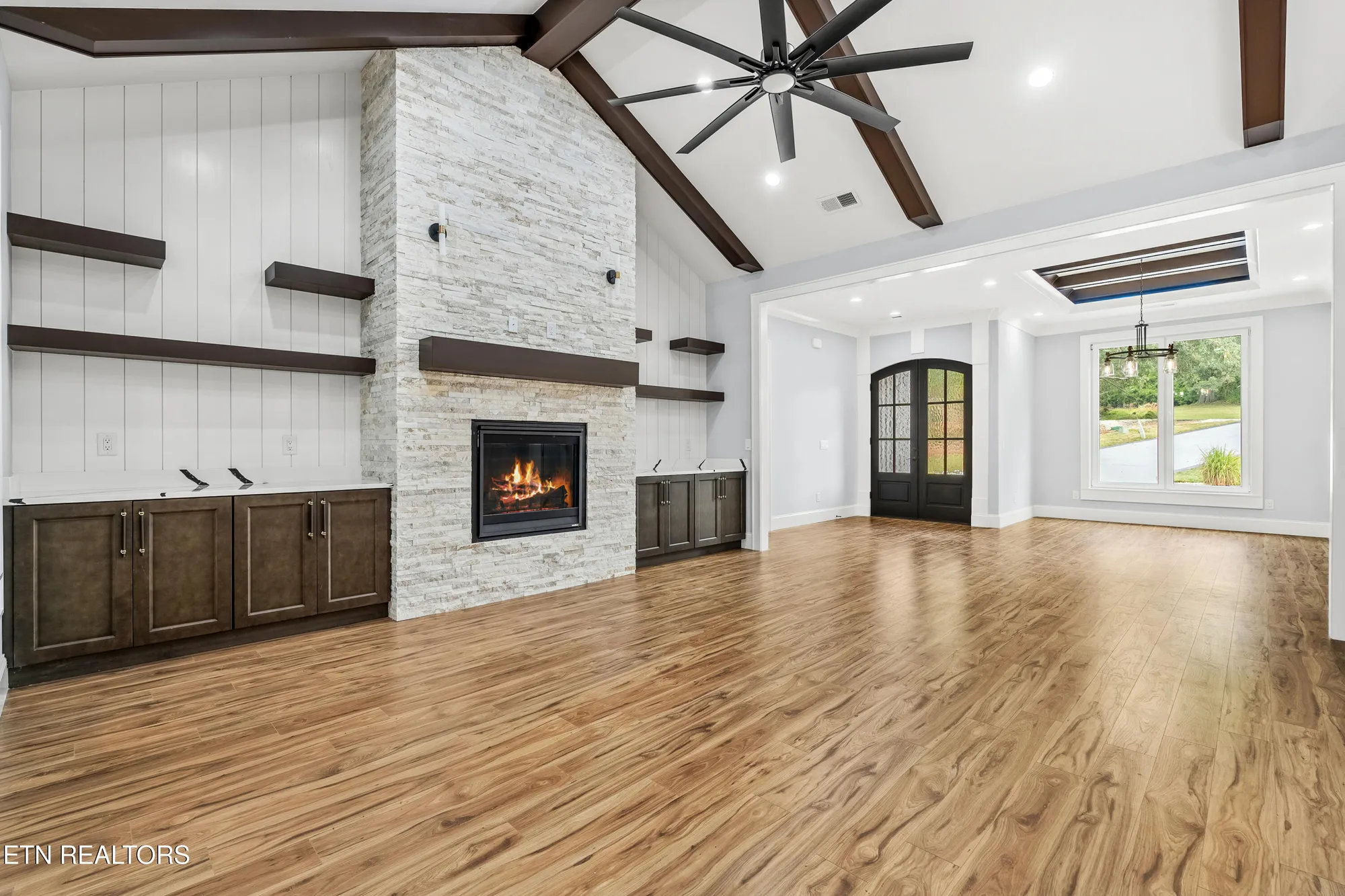 Property Slideshow image 12 of 52 | 222 yona way, Loudon, TN, 37774
