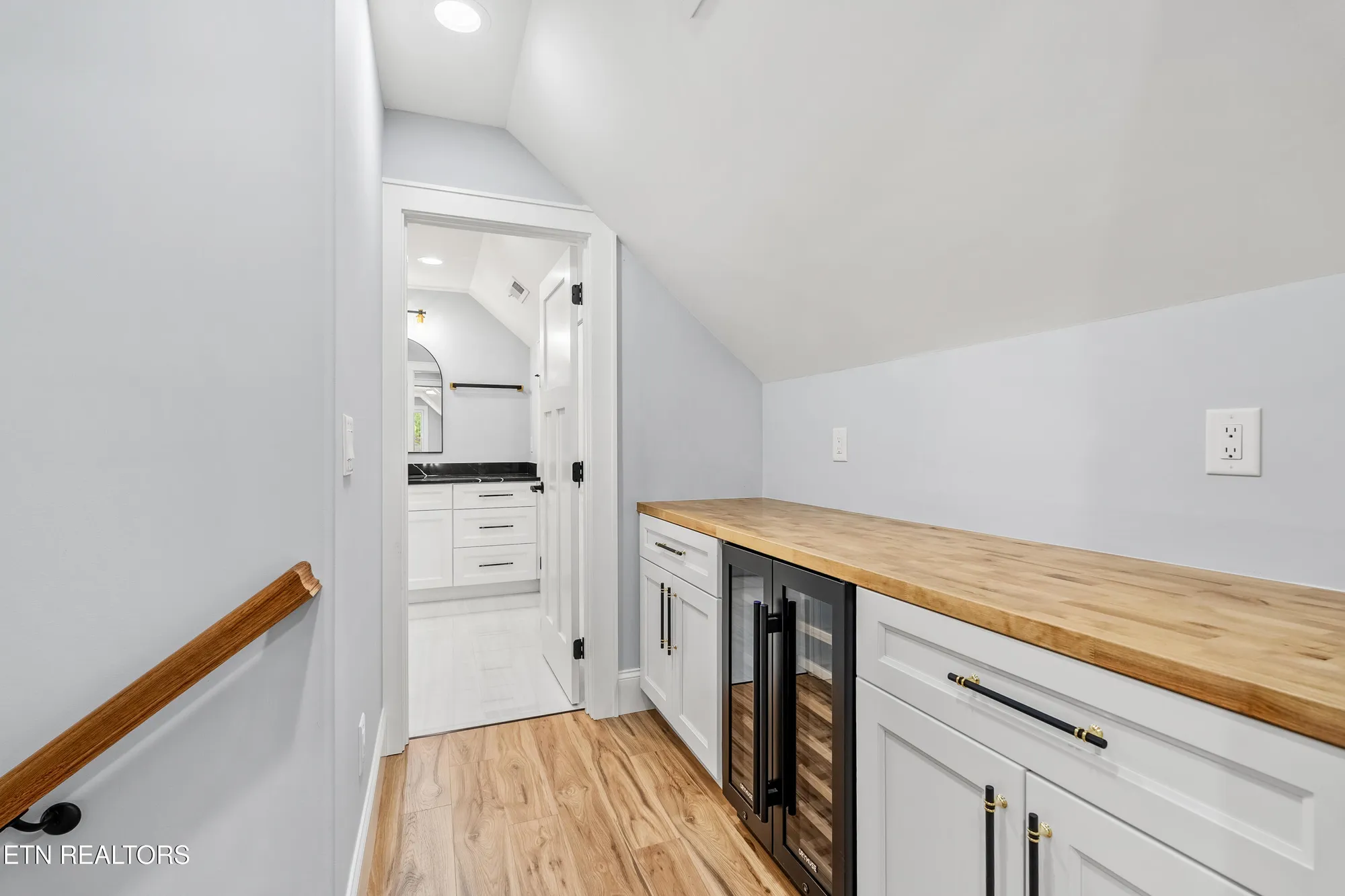 Property Slideshow image 40 of 52 | 222 yona way, Loudon, TN, 37774