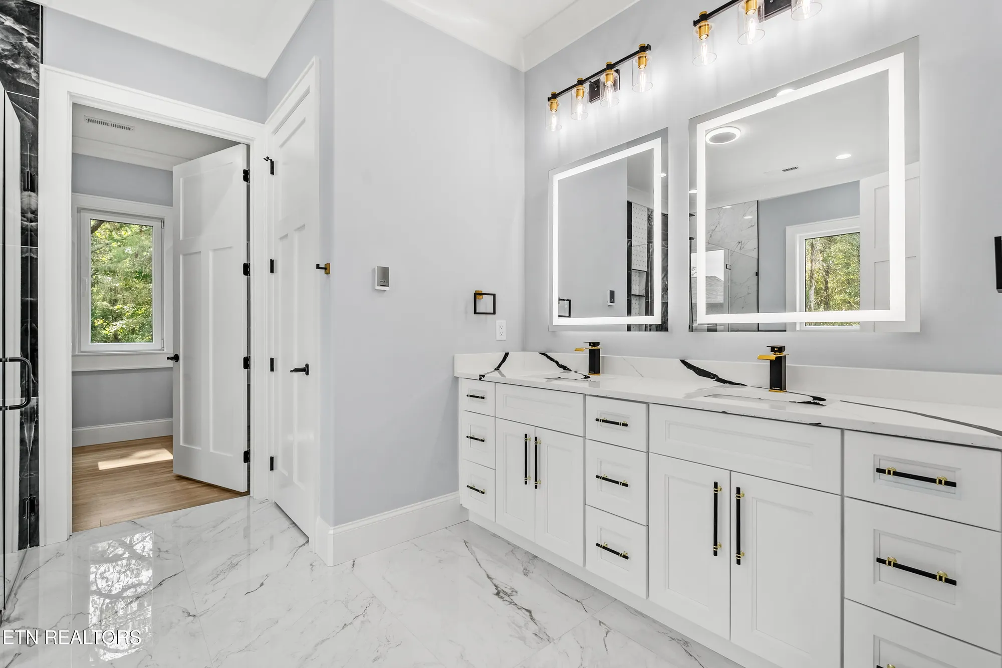 Property Slideshow image 34 of 52 | 222 yona way, Loudon, TN, 37774