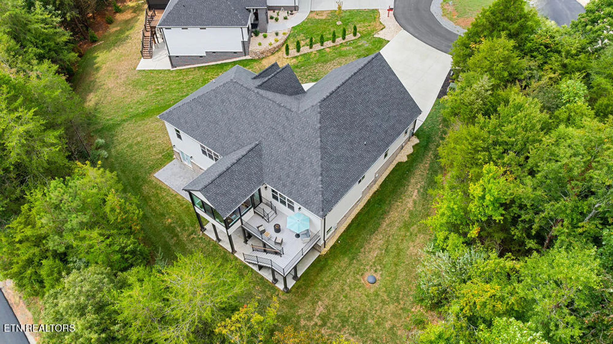 Property Slideshow image 38 of 44 | 213 nuhya trce, Loudon, TN, 37774
