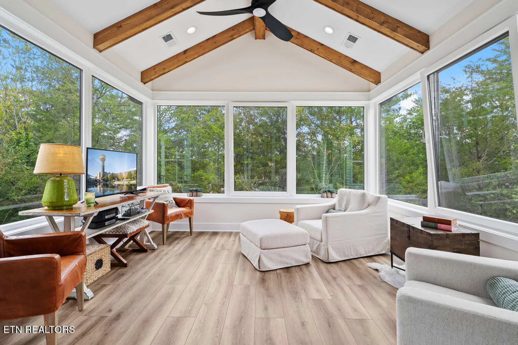 Property Slideshow image 19 of 44 | 213 nuhya trce, Loudon, TN, 37774