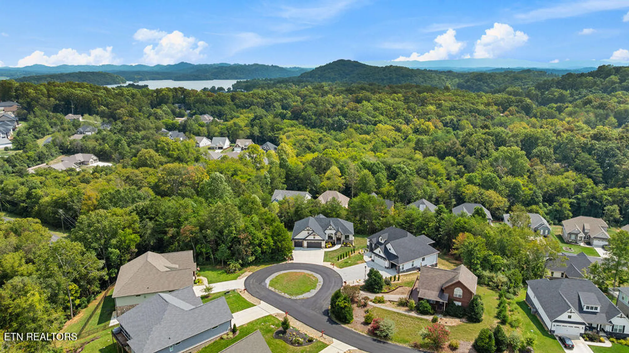 Property Slideshow image 39 of 44 | 213 nuhya trce, Loudon, TN, 37774