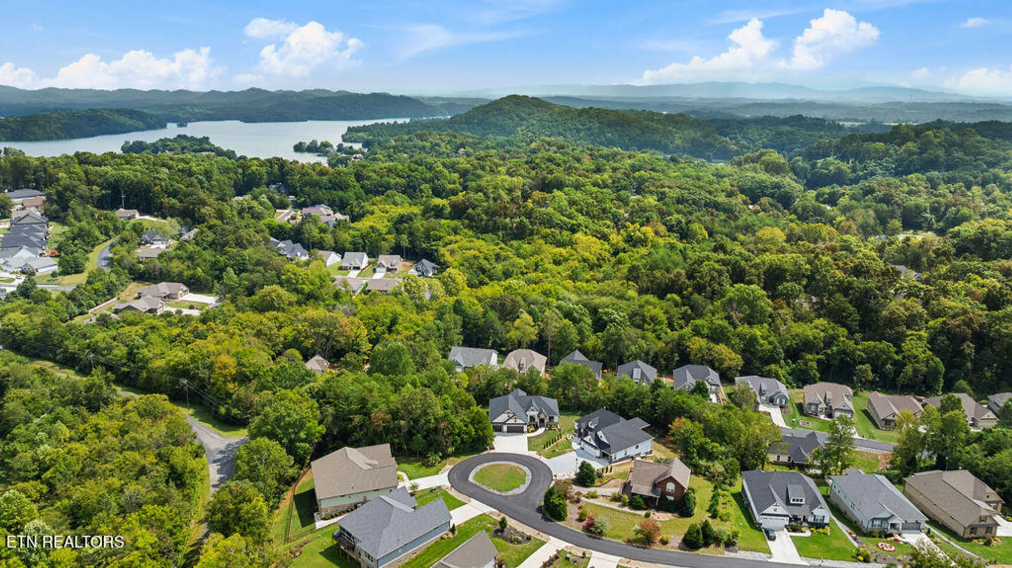 Property Slideshow image 40 of 44 | 213 nuhya trce, Loudon, TN, 37774