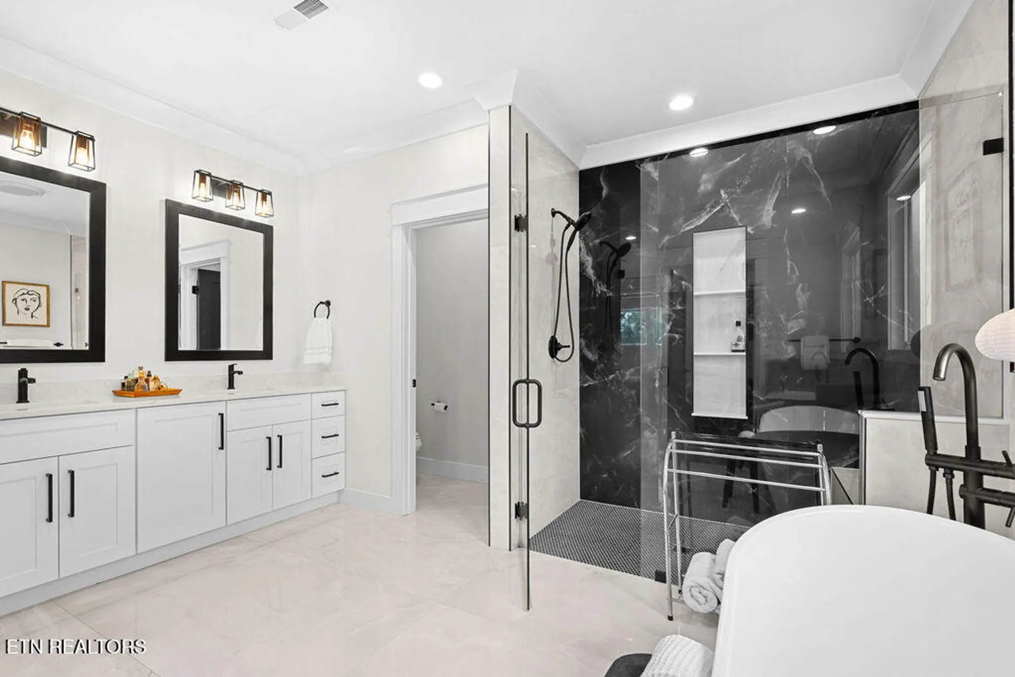 Property Slideshow image 26 of 44 | 213 nuhya trce, Loudon, TN, 37774