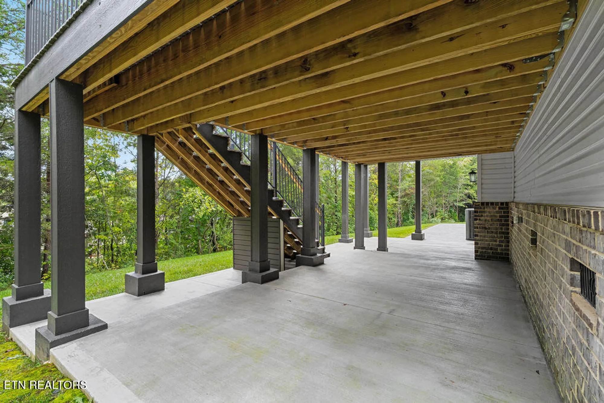 Property Slideshow image 32 of 44 | 213 nuhya trce, Loudon, TN, 37774