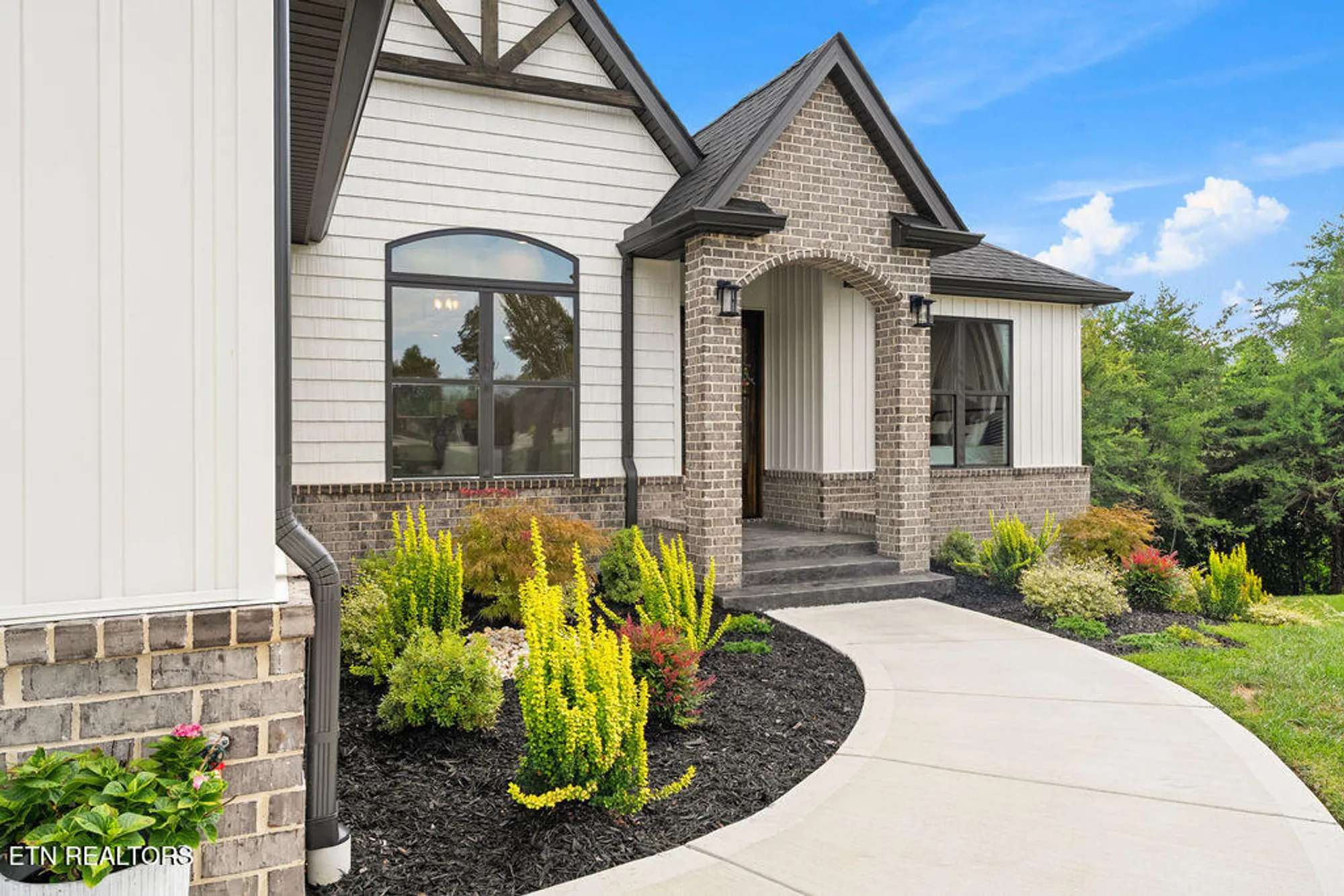 Property Slideshow image 35 of 44 | 213 nuhya trce, Loudon, TN, 37774