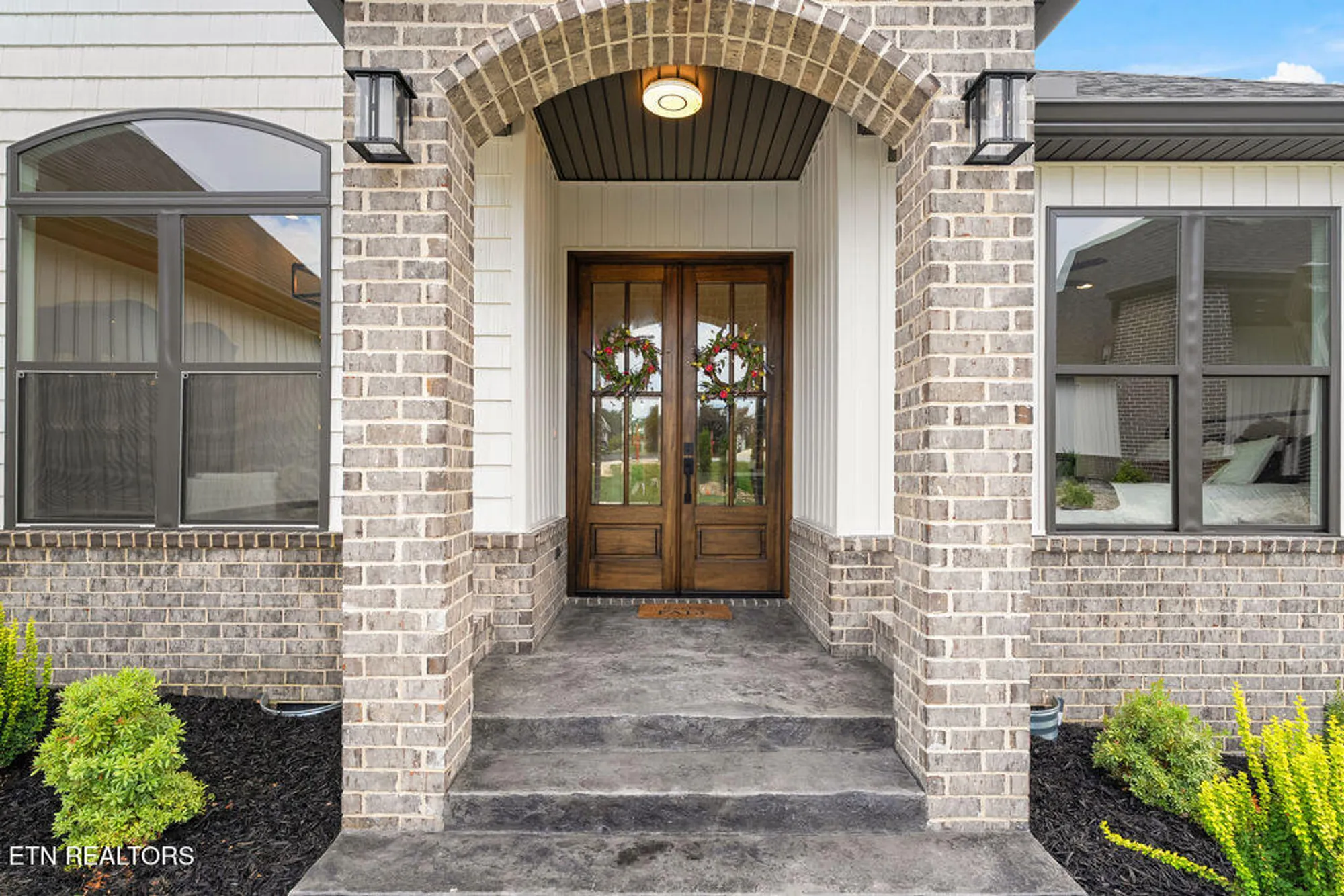 Property Slideshow image 5 of 44 | 213 nuhya trce, Loudon, TN, 37774