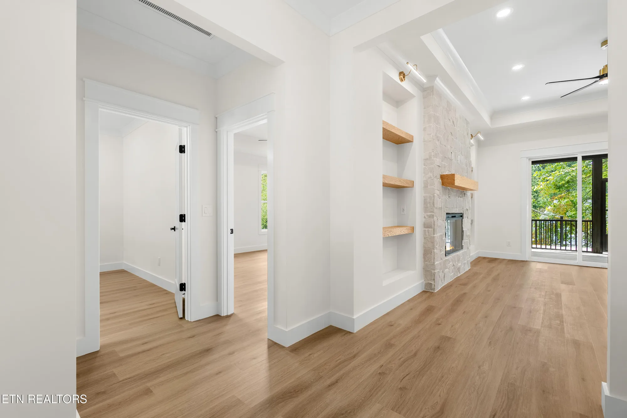 Property Slideshow image 7 of 46 | 118 nuhya way, Loudon, TN, 37774