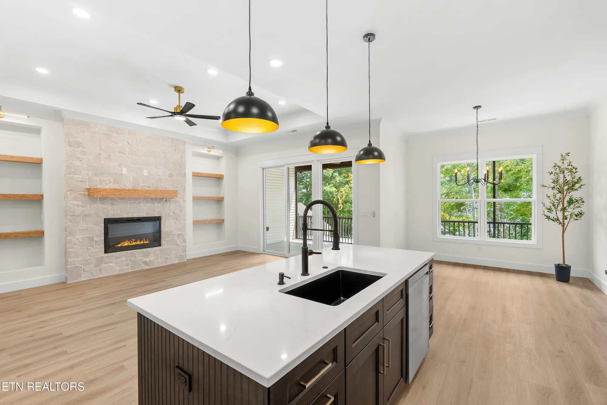 Property Slideshow image 17 of 46 | 118 nuhya way, Loudon, TN, 37774