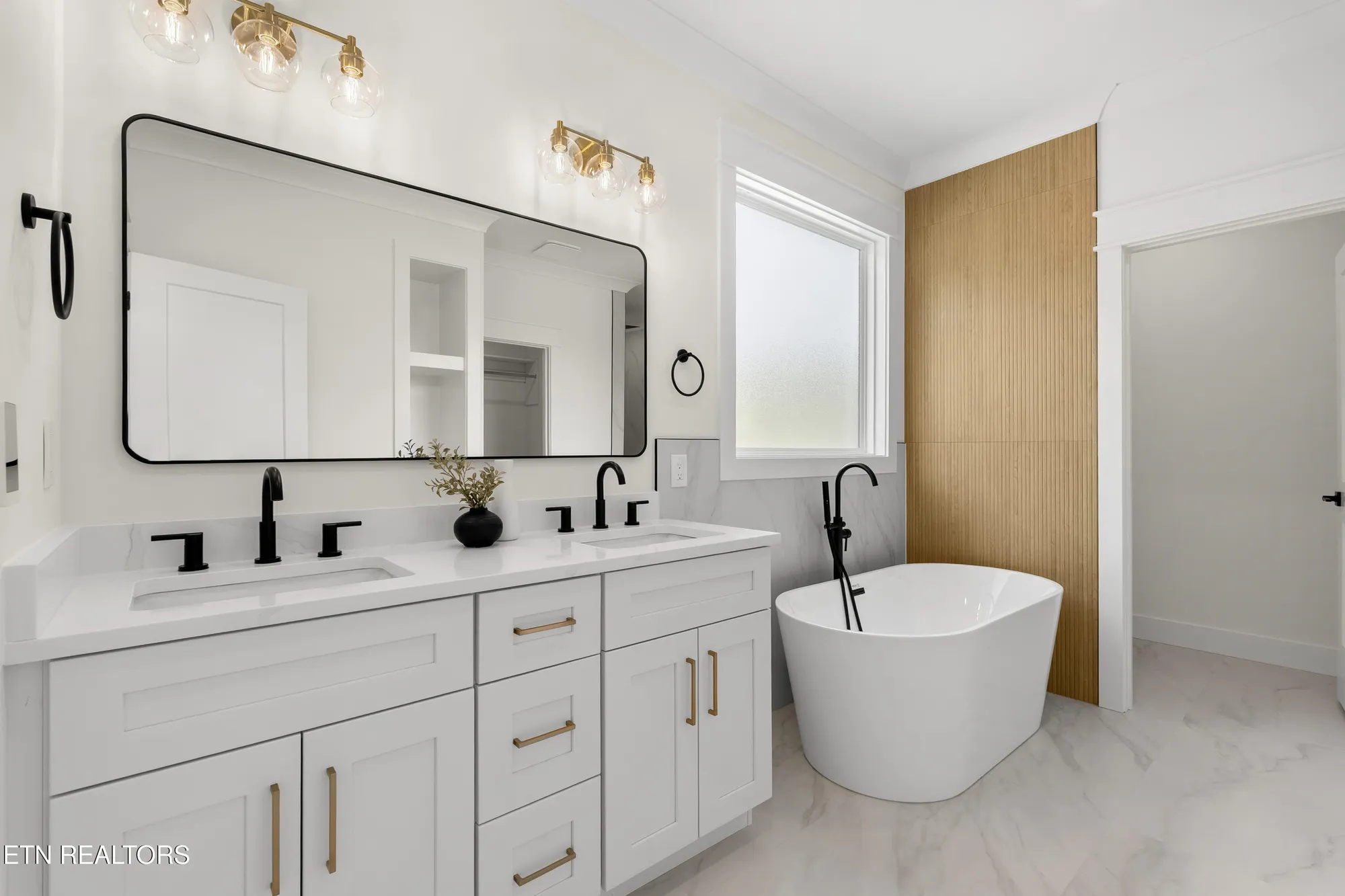 Property Slideshow image 26 of 46 | 118 nuhya way, Loudon, TN, 37774