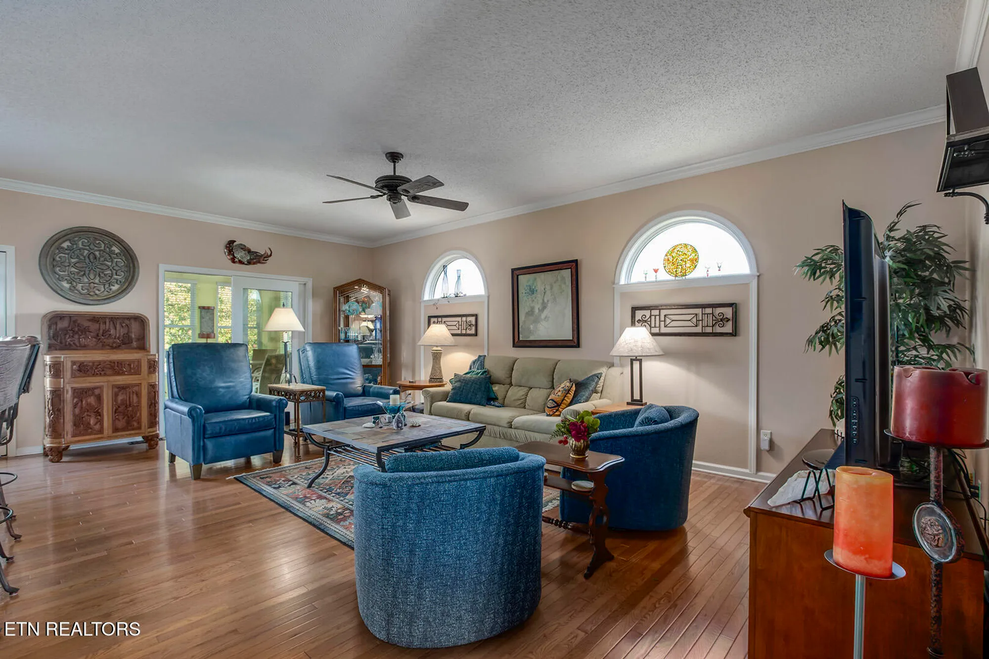 Property Slideshow image 8 of 62 | 117 canaly ln, Loudon, TN, 37774