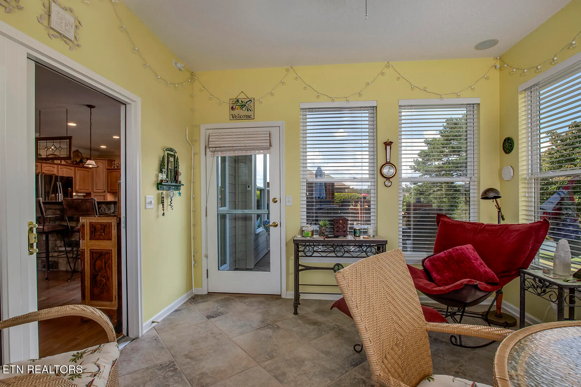 Property Slideshow image 10 of 62 | 117 canaly ln, Loudon, TN, 37774