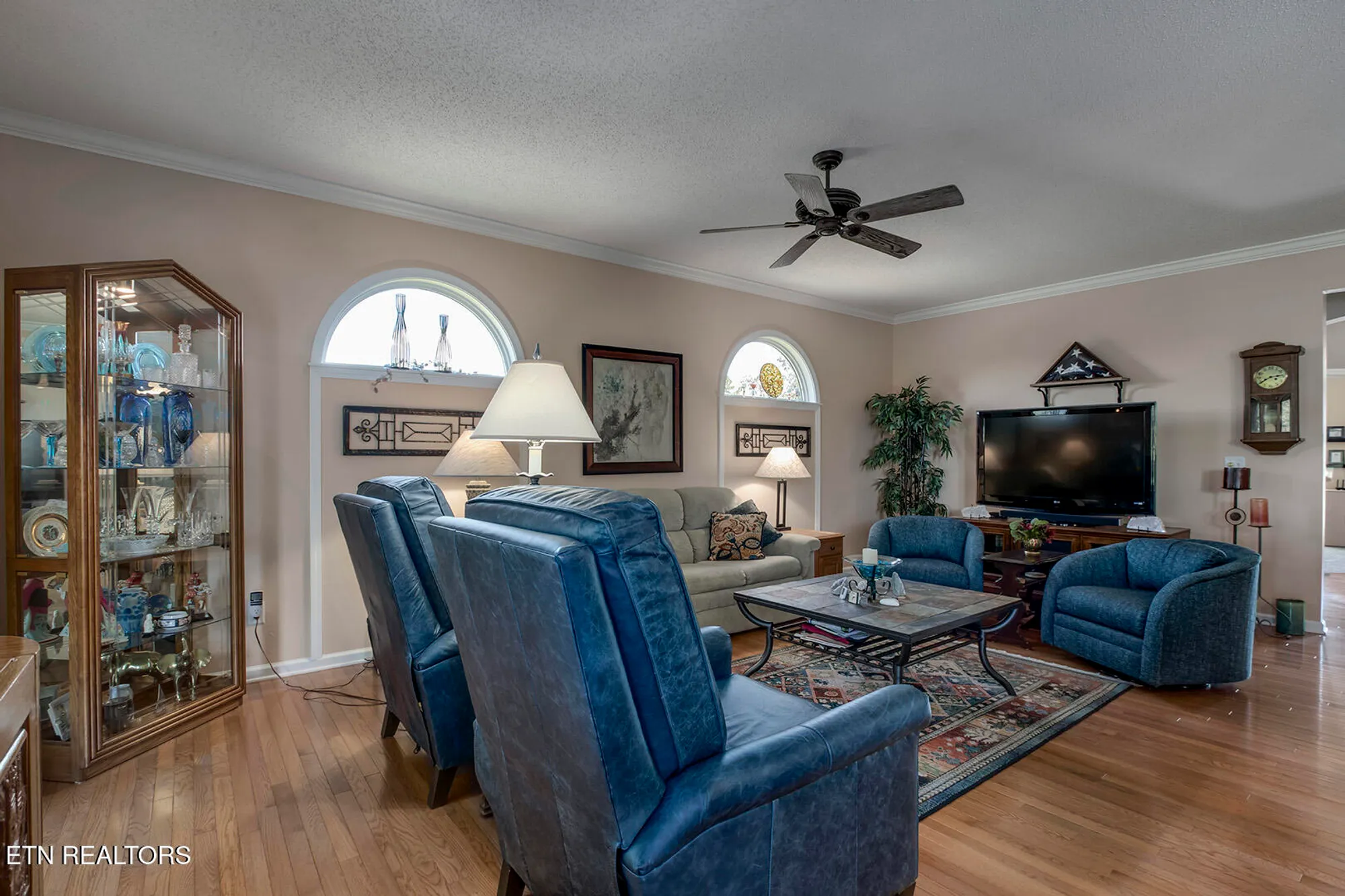 Property Slideshow image 14 of 62 | 117 canaly ln, Loudon, TN, 37774