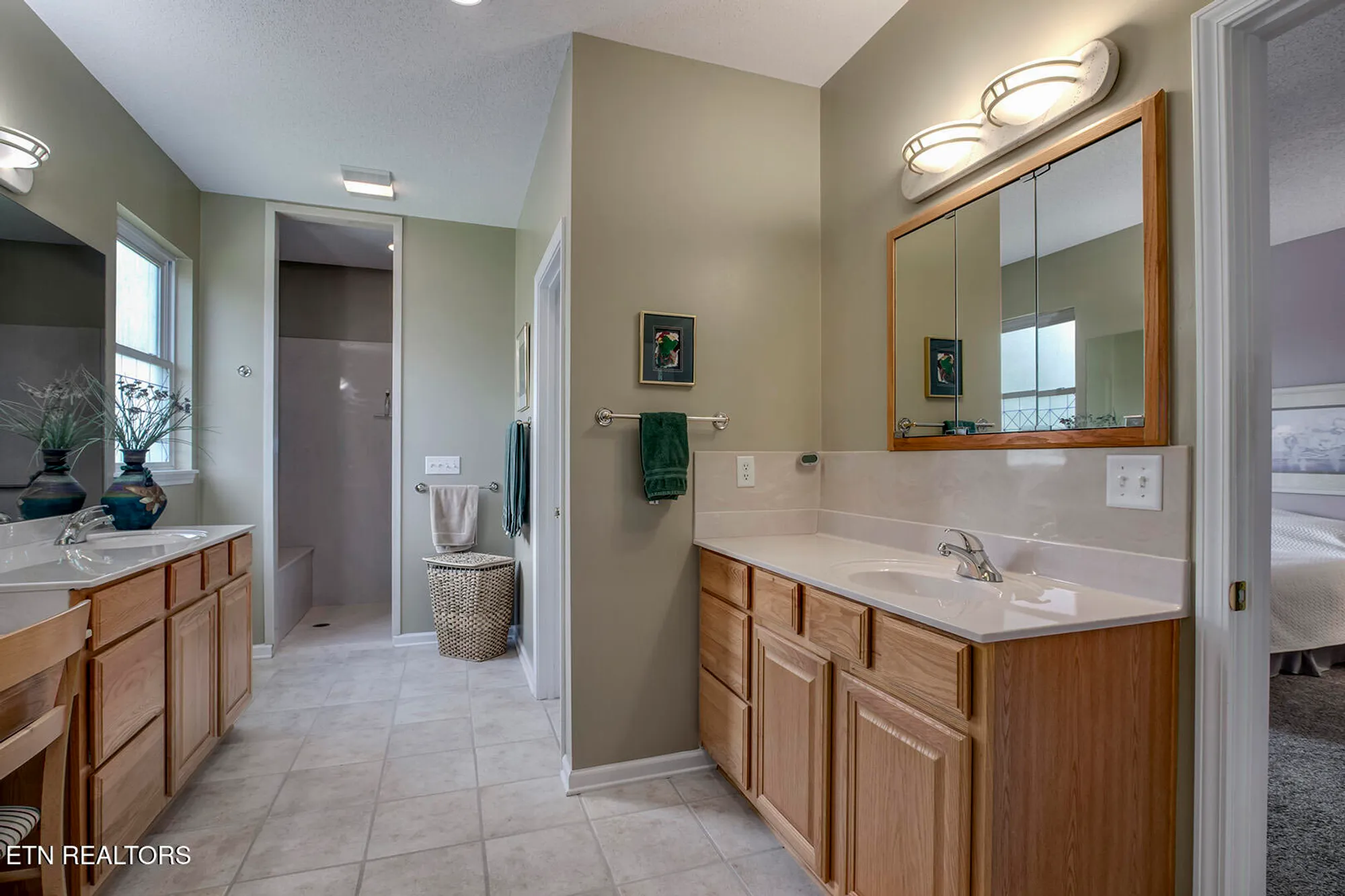 Property Slideshow image 32 of 62 | 117 canaly ln, Loudon, TN, 37774