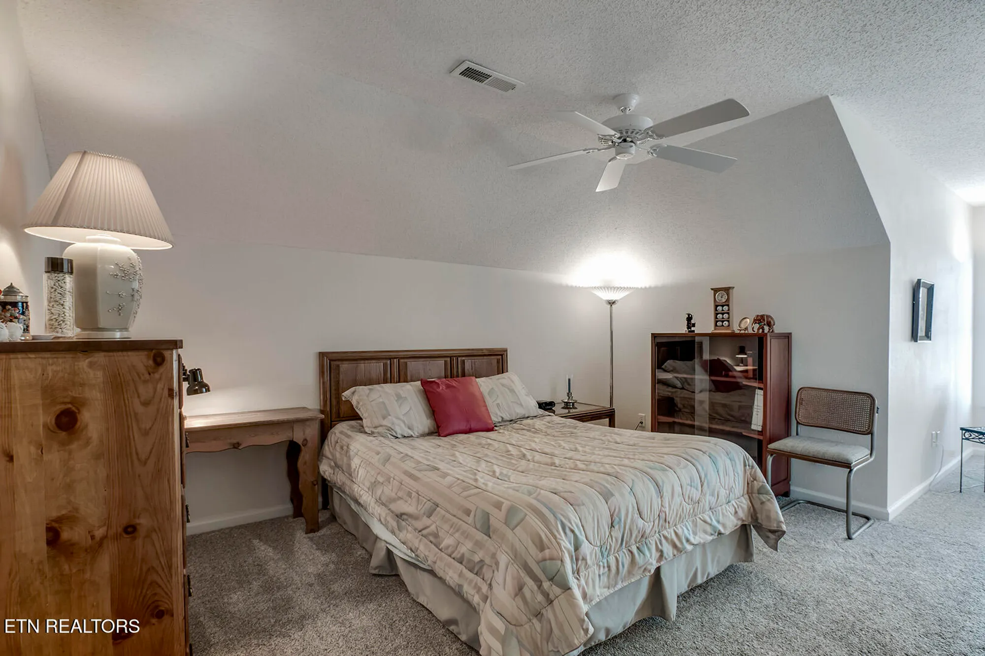 Property Slideshow image 42 of 62 | 117 canaly ln, Loudon, TN, 37774