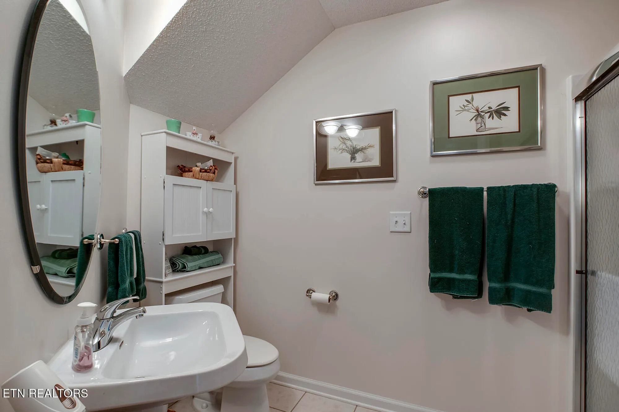 Property Slideshow image 44 of 62 | 117 canaly ln, Loudon, TN, 37774