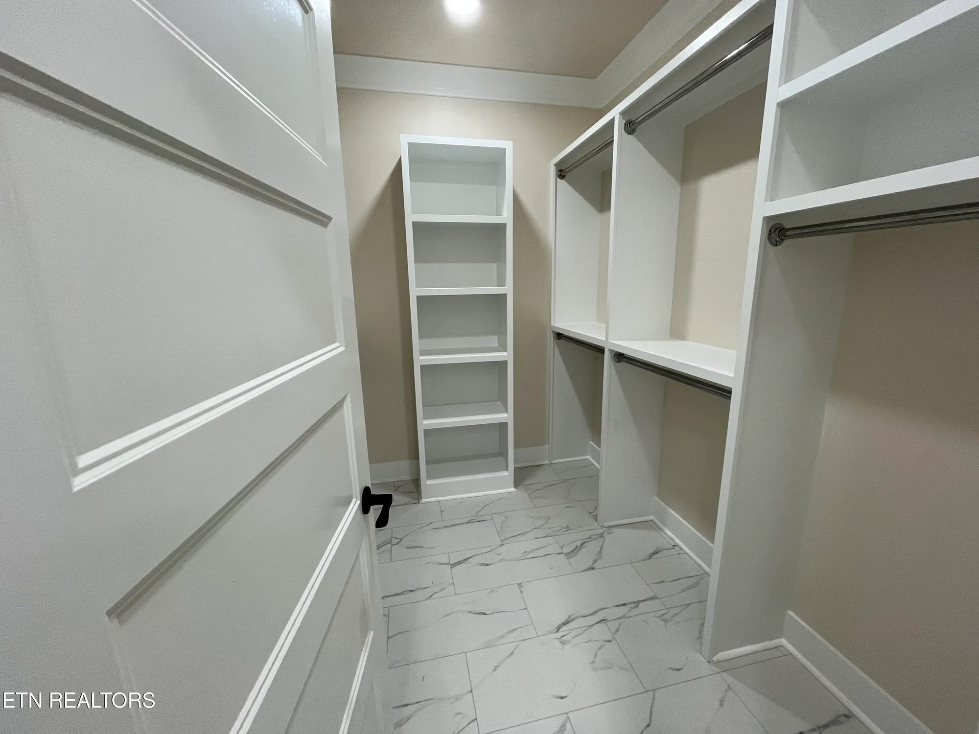 Property Slideshow image 22 of 24 | 414 beachwood dr, Crossville, TN, 38558