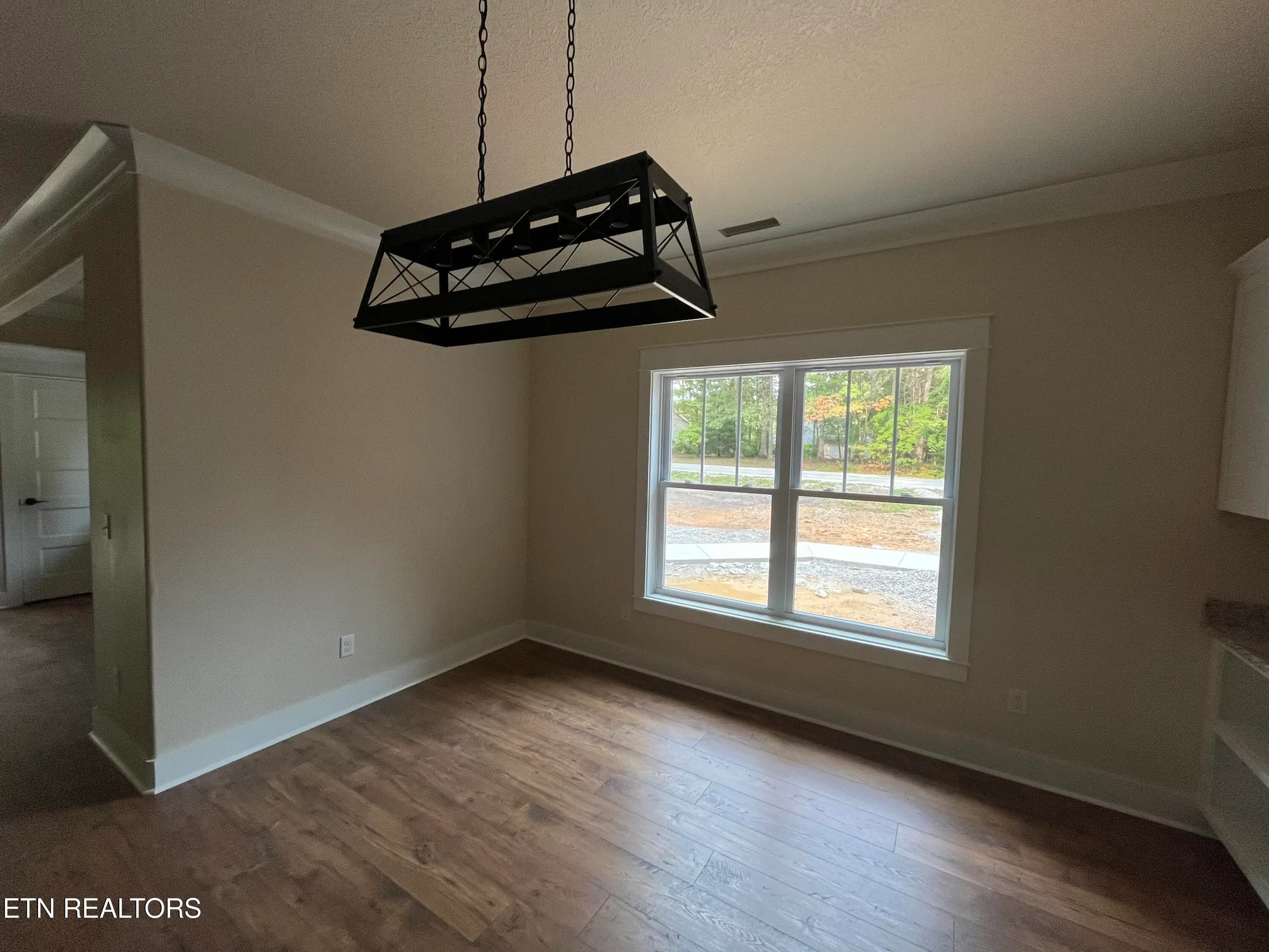 Property Slideshow image 15 of 24 | 414 beachwood dr, Crossville, TN, 38558
