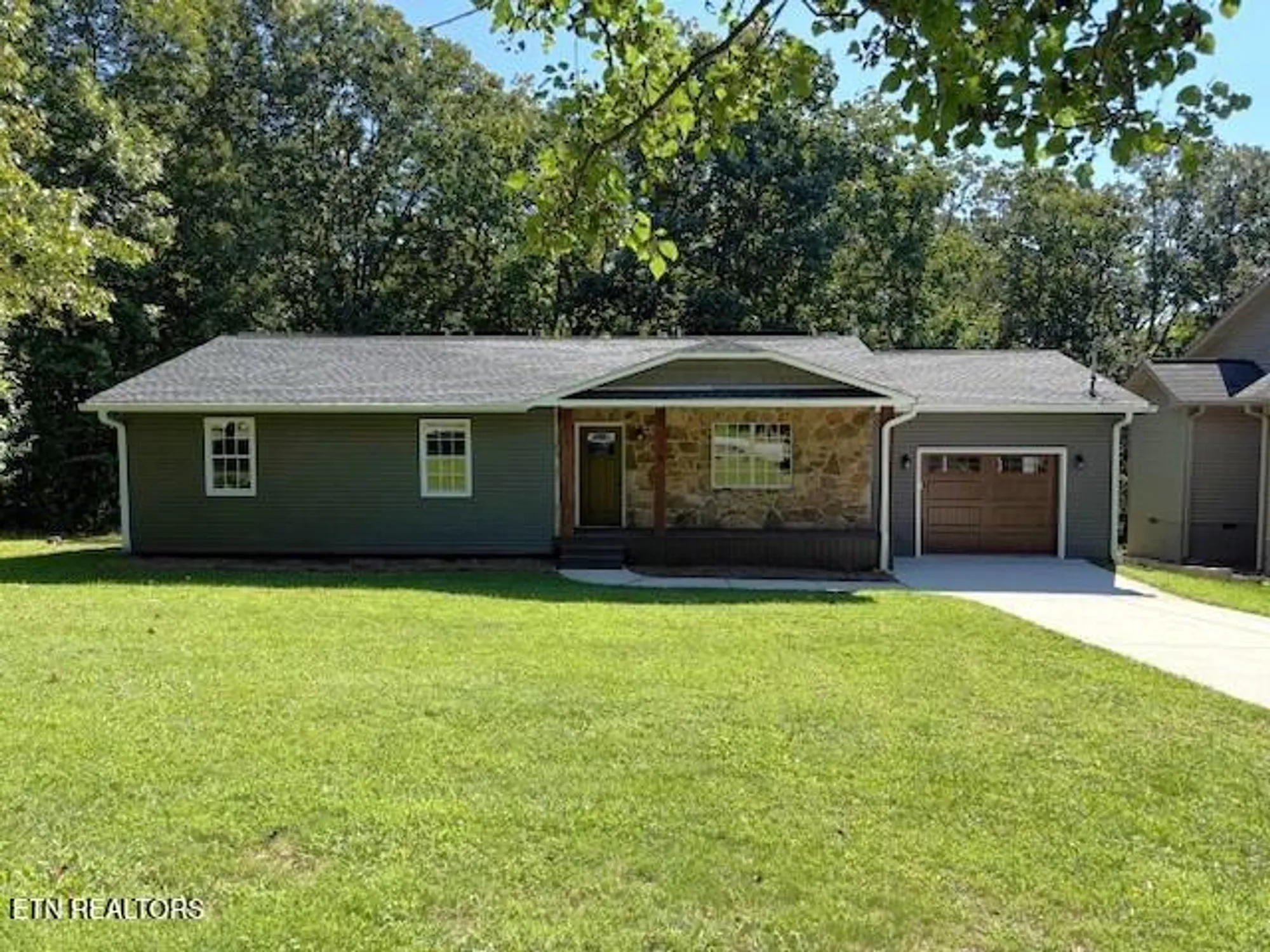 Property Slideshow image 1 of 31 | 506 snead dr, Crossville, TN, 38558