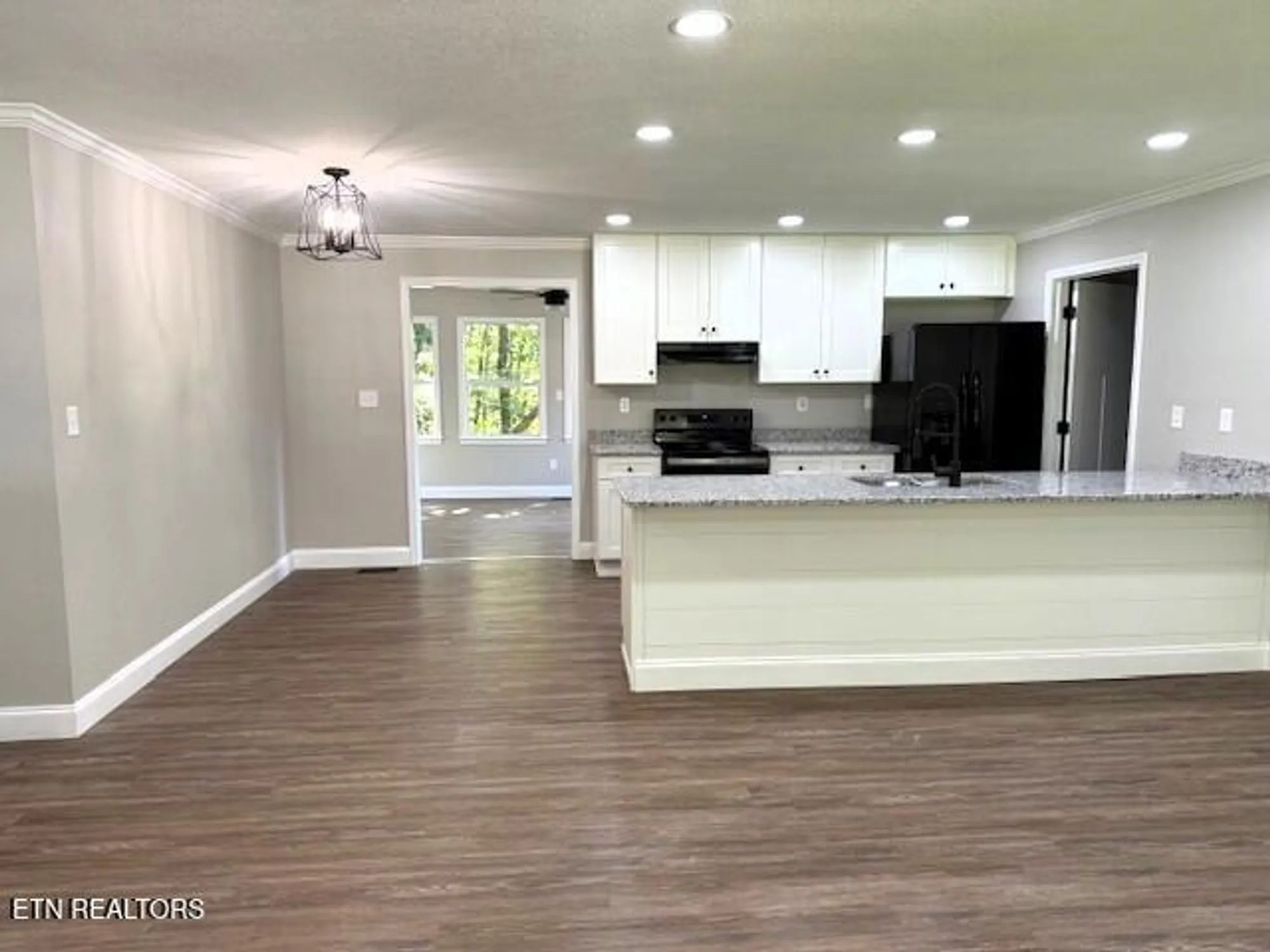 Property Slideshow image 3 of 31 | 506 snead dr, Crossville, TN, 38558