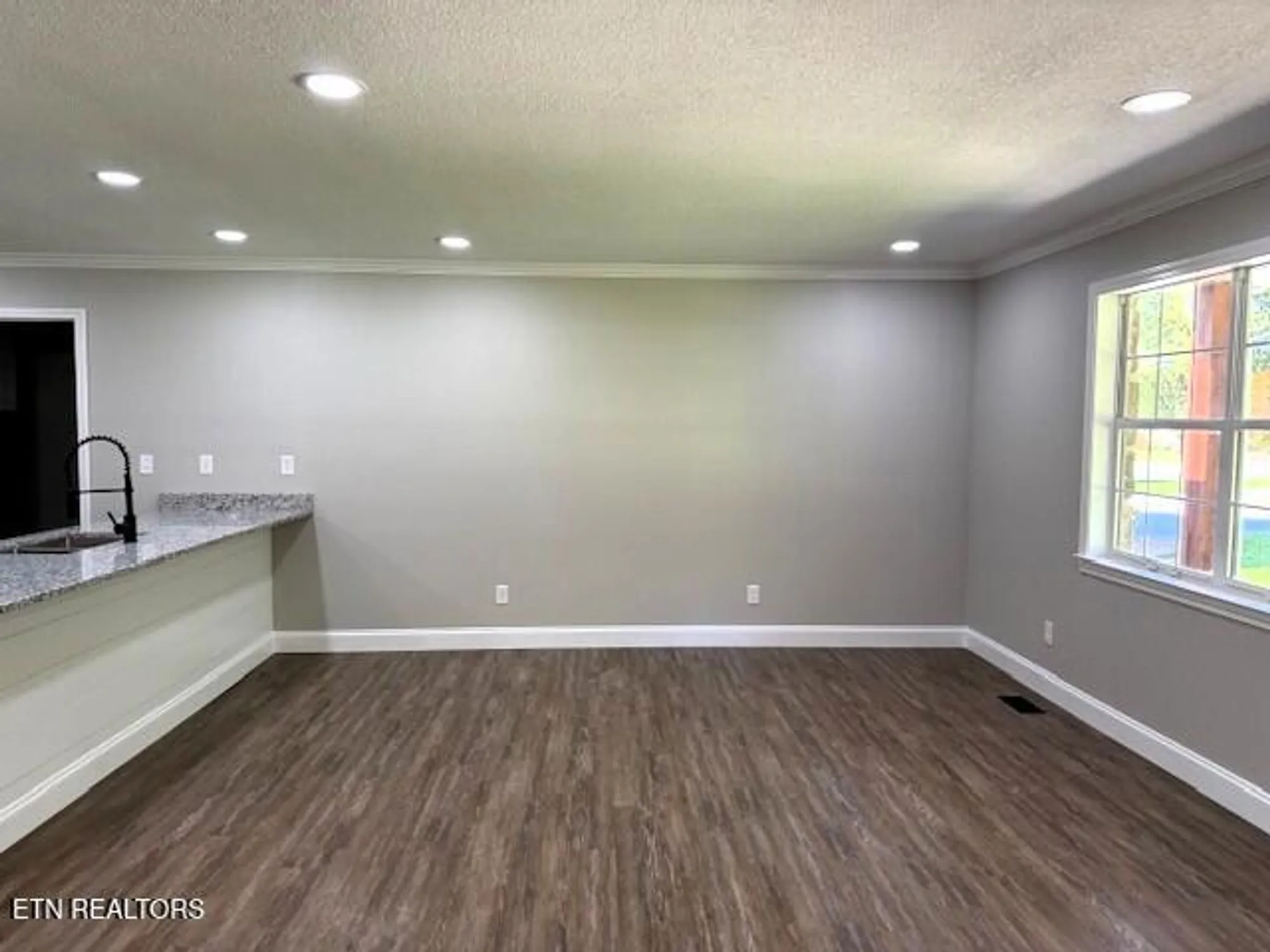 Property Slideshow image 4 of 31 | 506 snead dr, Crossville, TN, 38558