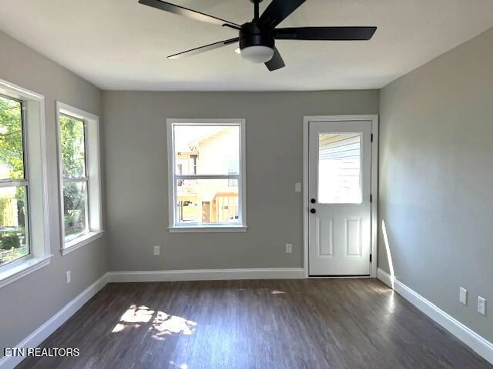 Property Slideshow image 13 of 31 | 506 snead dr, Crossville, TN, 38558
