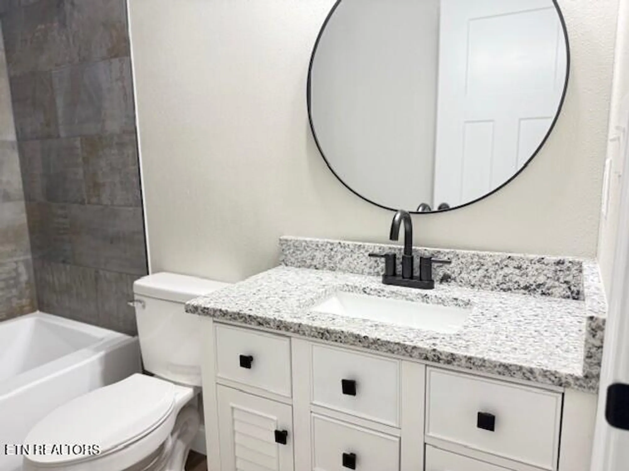 Property Slideshow image 14 of 31 | 506 snead dr, Crossville, TN, 38558