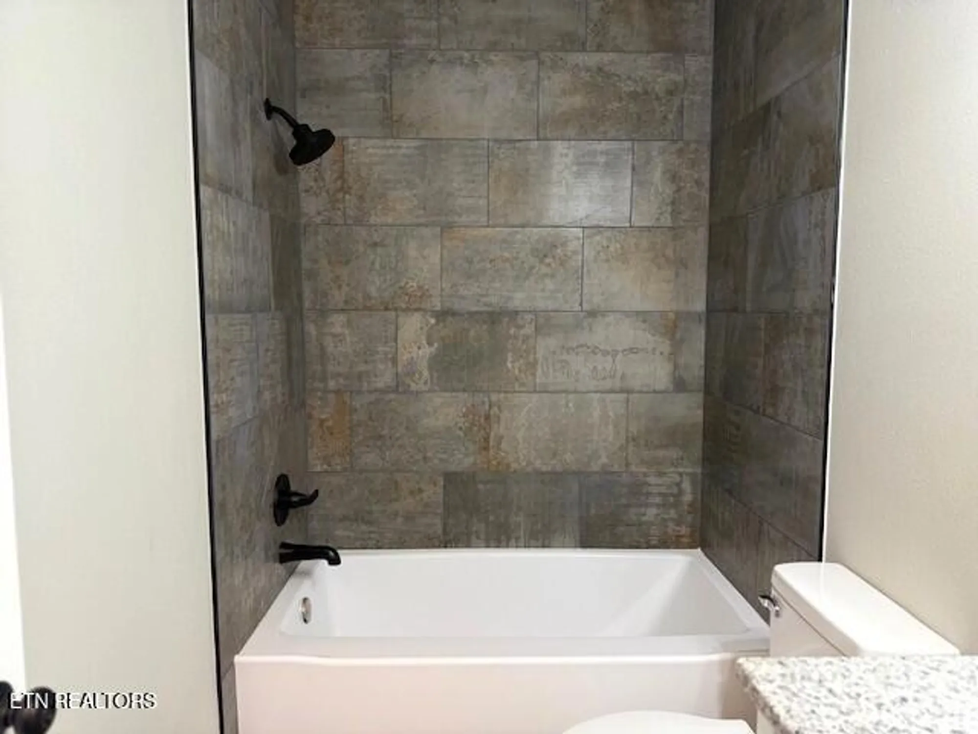 Property Slideshow image 15 of 31 | 506 snead dr, Crossville, TN, 38558