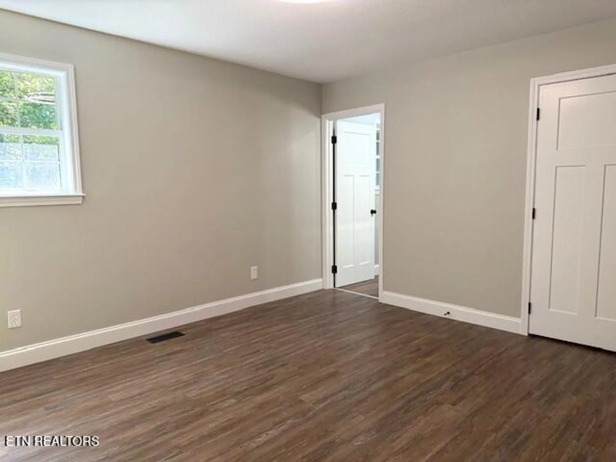 Property Slideshow image 23 of 31 | 506 snead dr, Crossville, TN, 38558