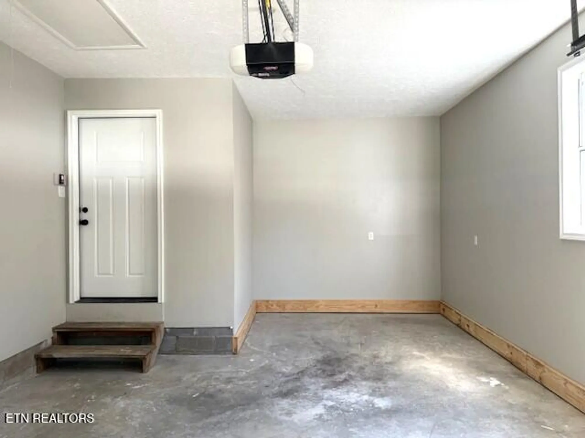 Property Slideshow image 29 of 31 | 506 snead dr, Crossville, TN, 38558