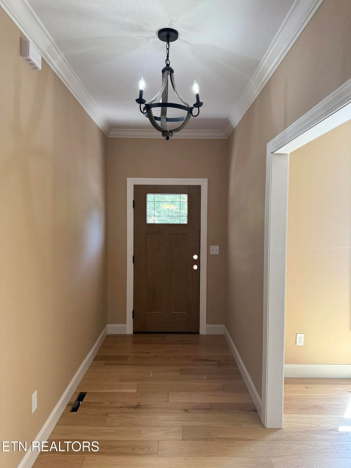 Property Slideshow image 7 of 18 | 164 hawes cir, Crossville, TN, 38558