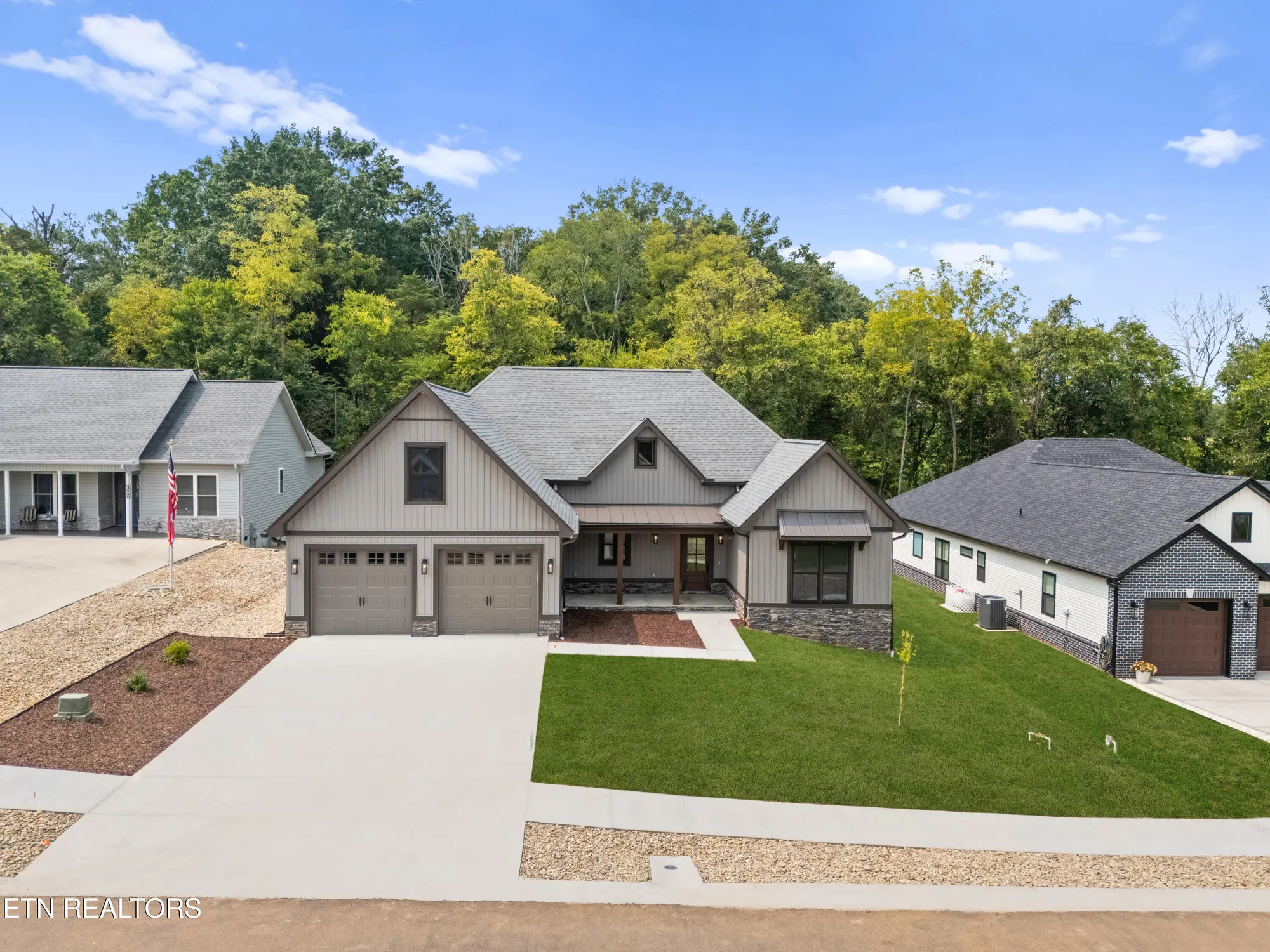 Property Slideshow image 1 of 16 | 123 gado way, Loudon, TN, 37774