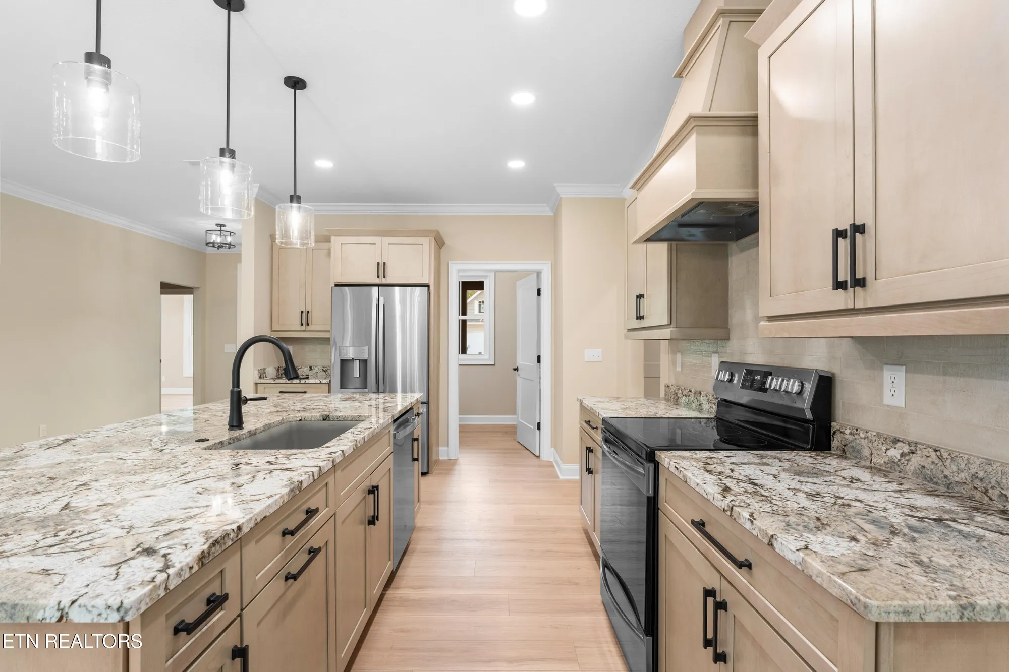 Property Slideshow image 11 of 16 | 123 gado way, Loudon, TN, 37774