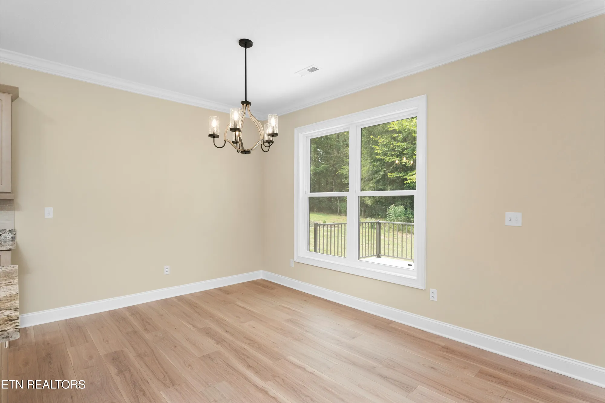 Property Slideshow image 12 of 16 | 123 gado way, Loudon, TN, 37774