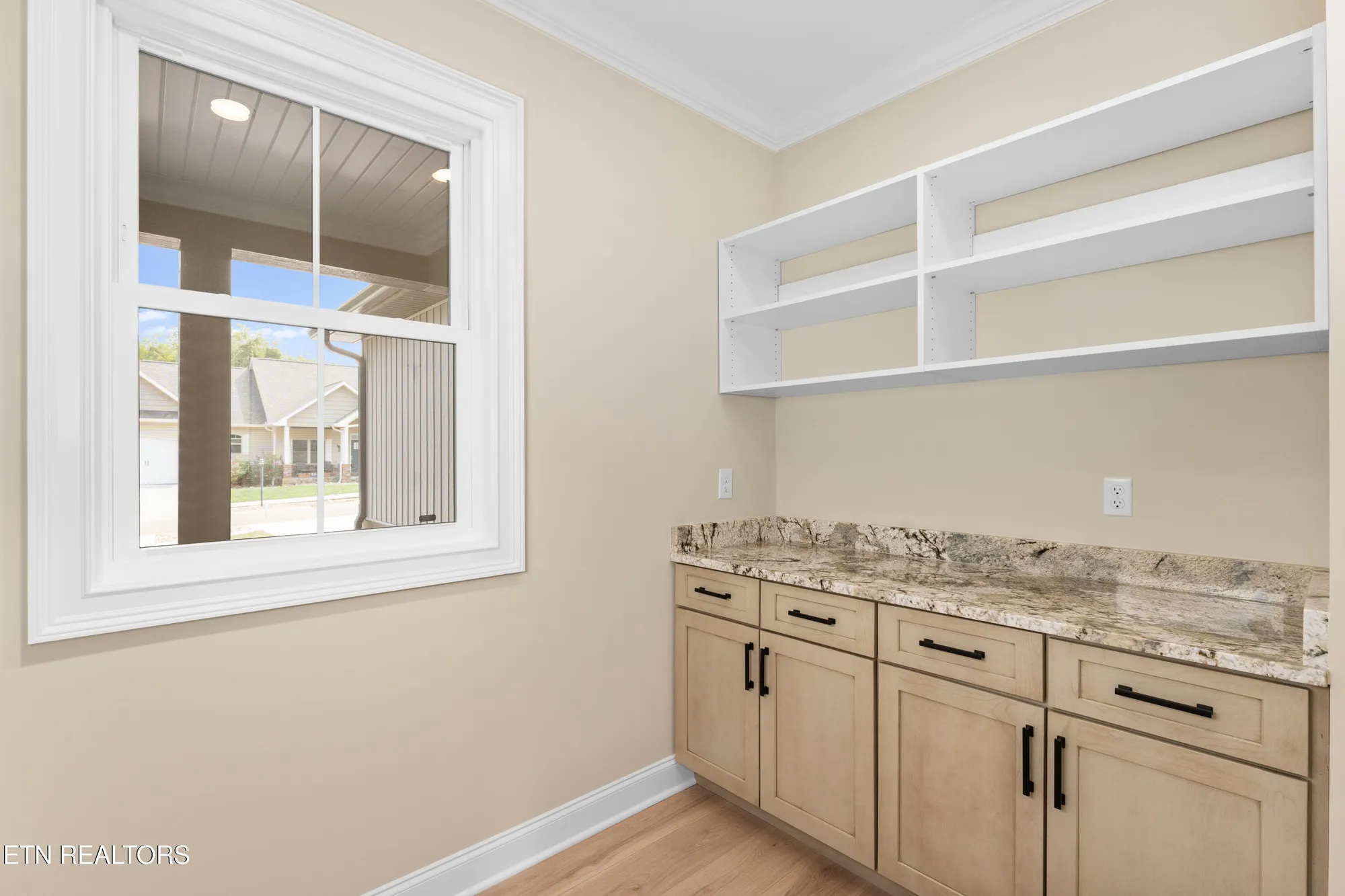 Property Slideshow image 13 of 16 | 123 gado way, Loudon, TN, 37774