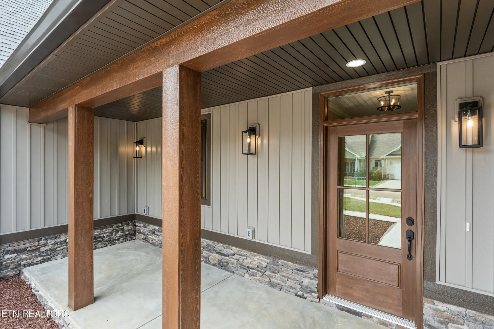 Property Slideshow image 7 of 16 | 123 gado way, Loudon, TN, 37774