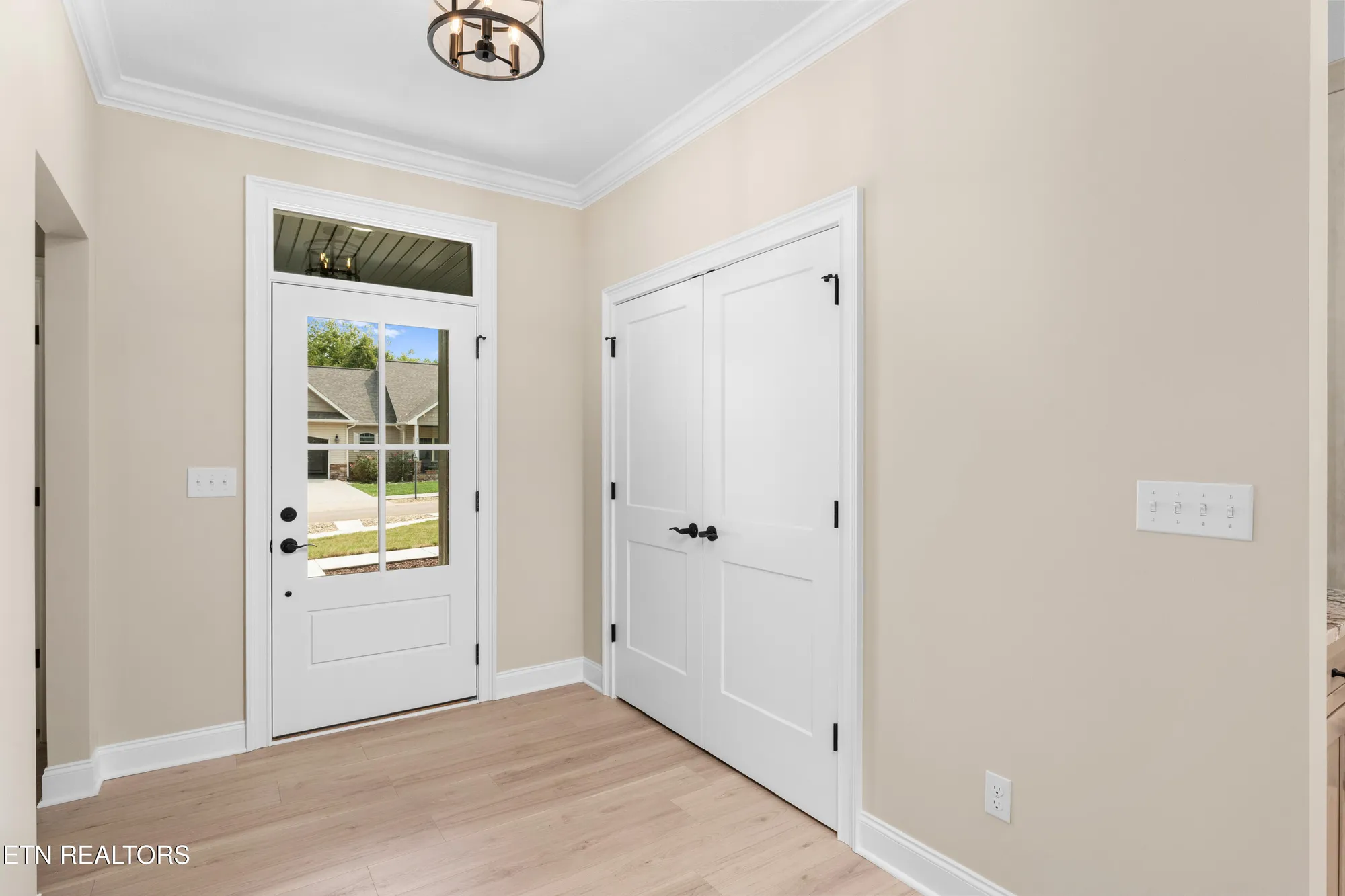 Property Slideshow image 8 of 16 | 123 gado way, Loudon, TN, 37774