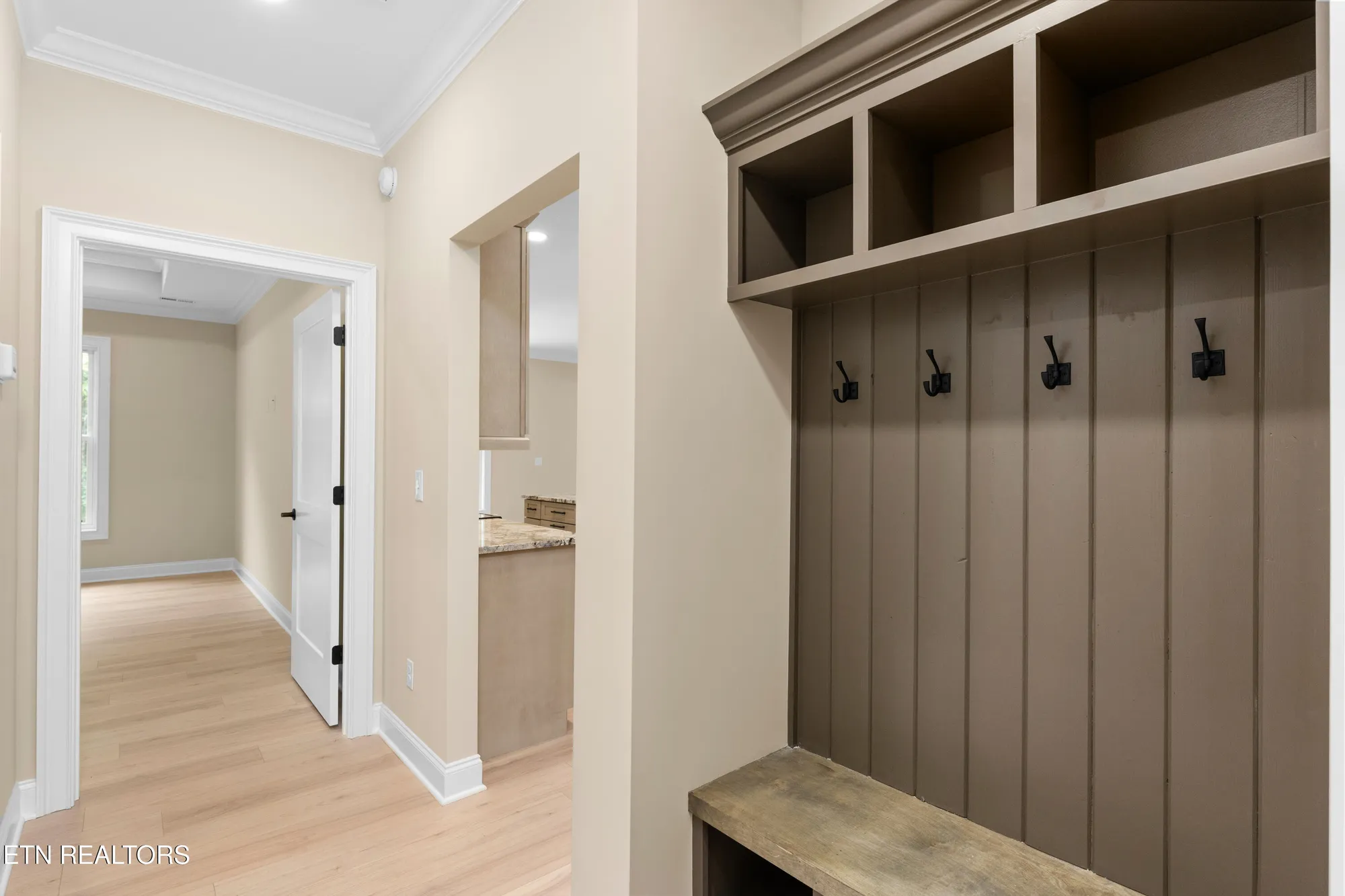 Property Slideshow image 14 of 16 | 123 gado way, Loudon, TN, 37774