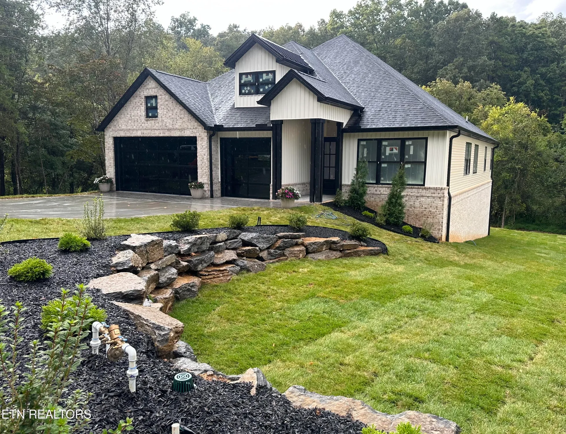 Property Slideshow image 1 of 15 | 279 ootsima way, Loudon, TN, 37774