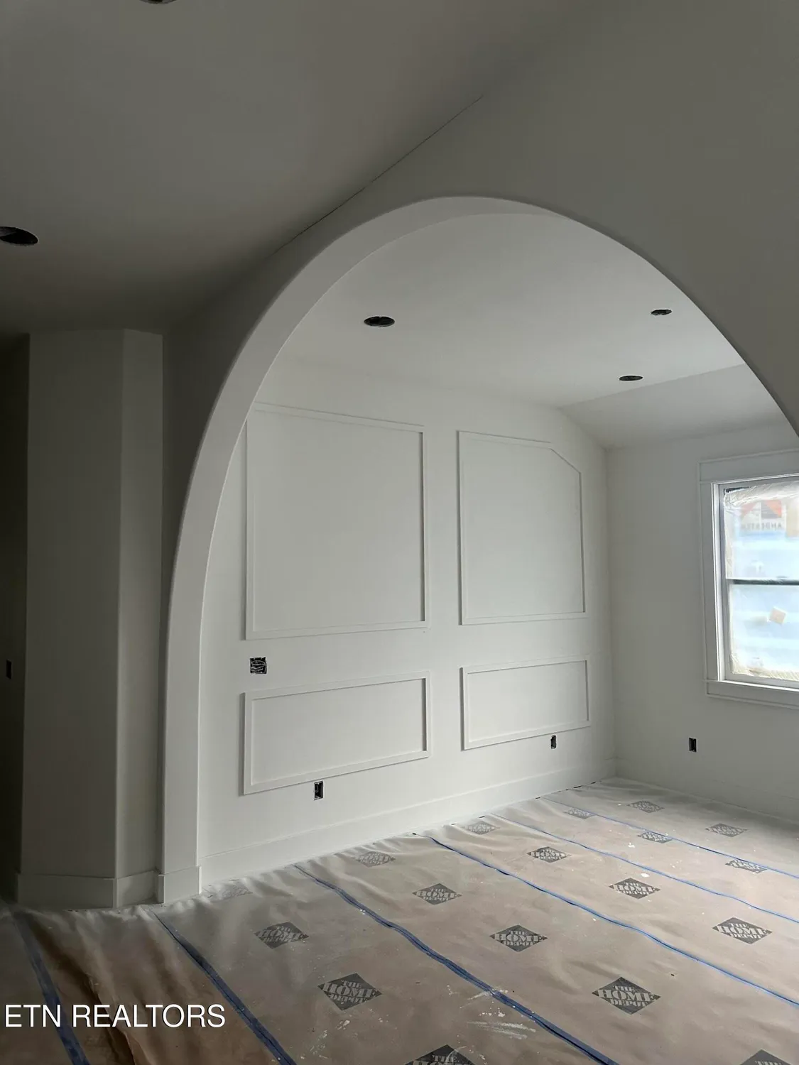 Property Slideshow image 8 of 15 | 279 ootsima way, Loudon, TN, 37774