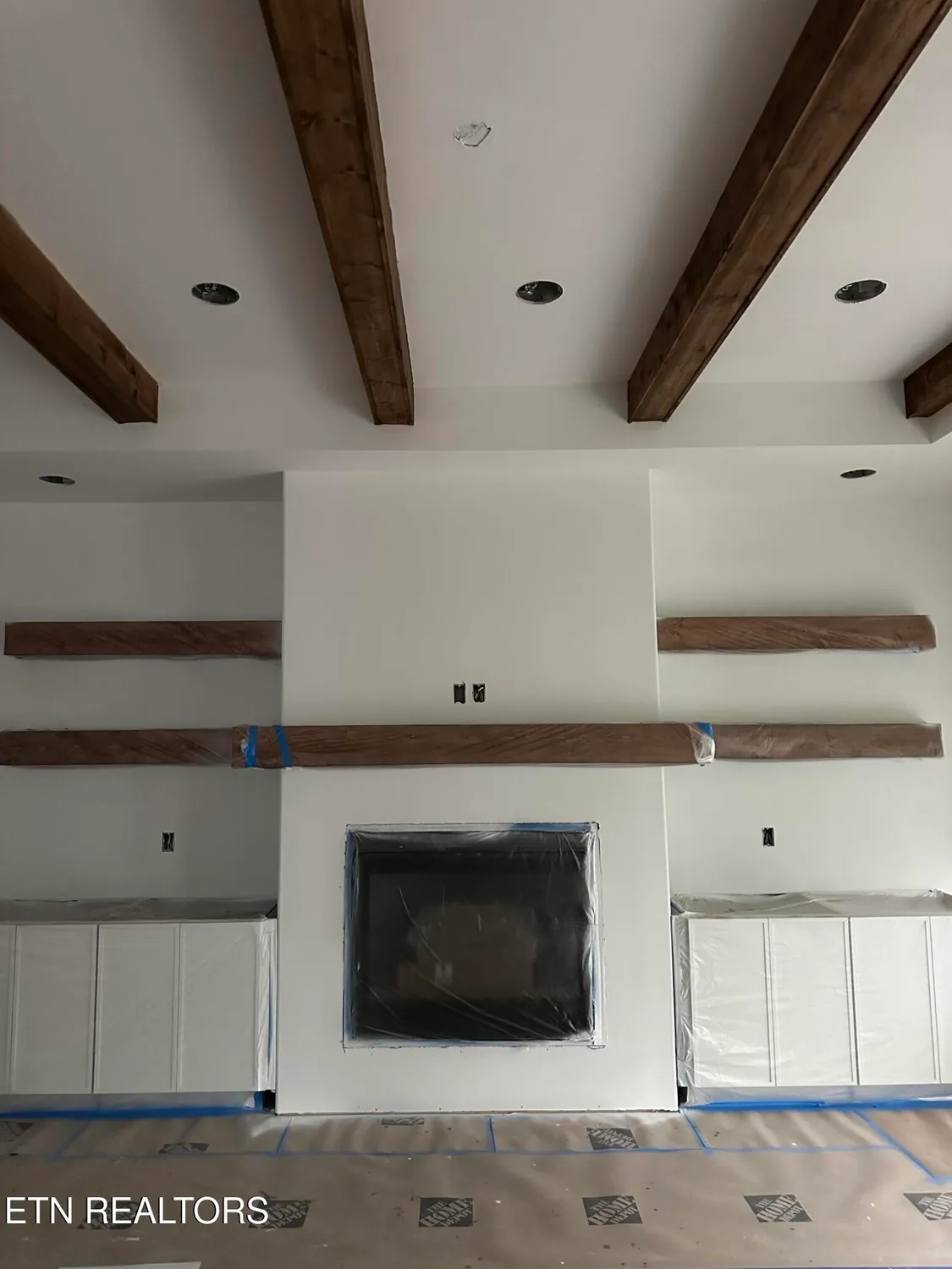 Property Slideshow image 10 of 15 | 279 ootsima way, Loudon, TN, 37774