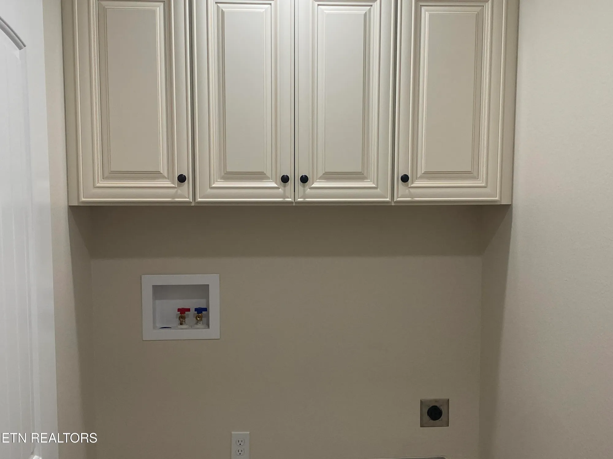 Property Slideshow image 23 of 35 | 233 albemarle cir, Crossville, TN, 38558