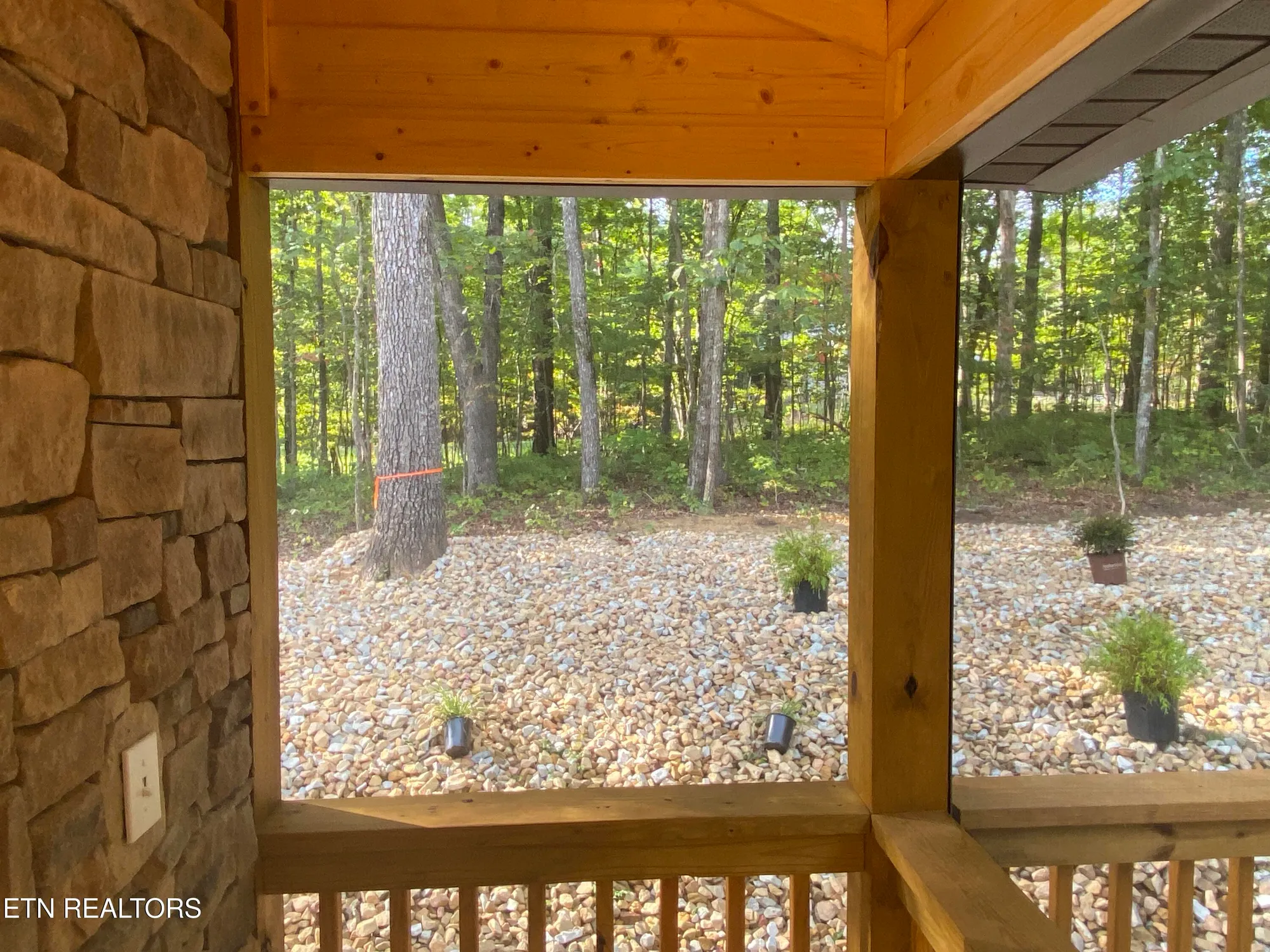 Property Slideshow image 27 of 35 | 233 albemarle cir, Crossville, TN, 38558