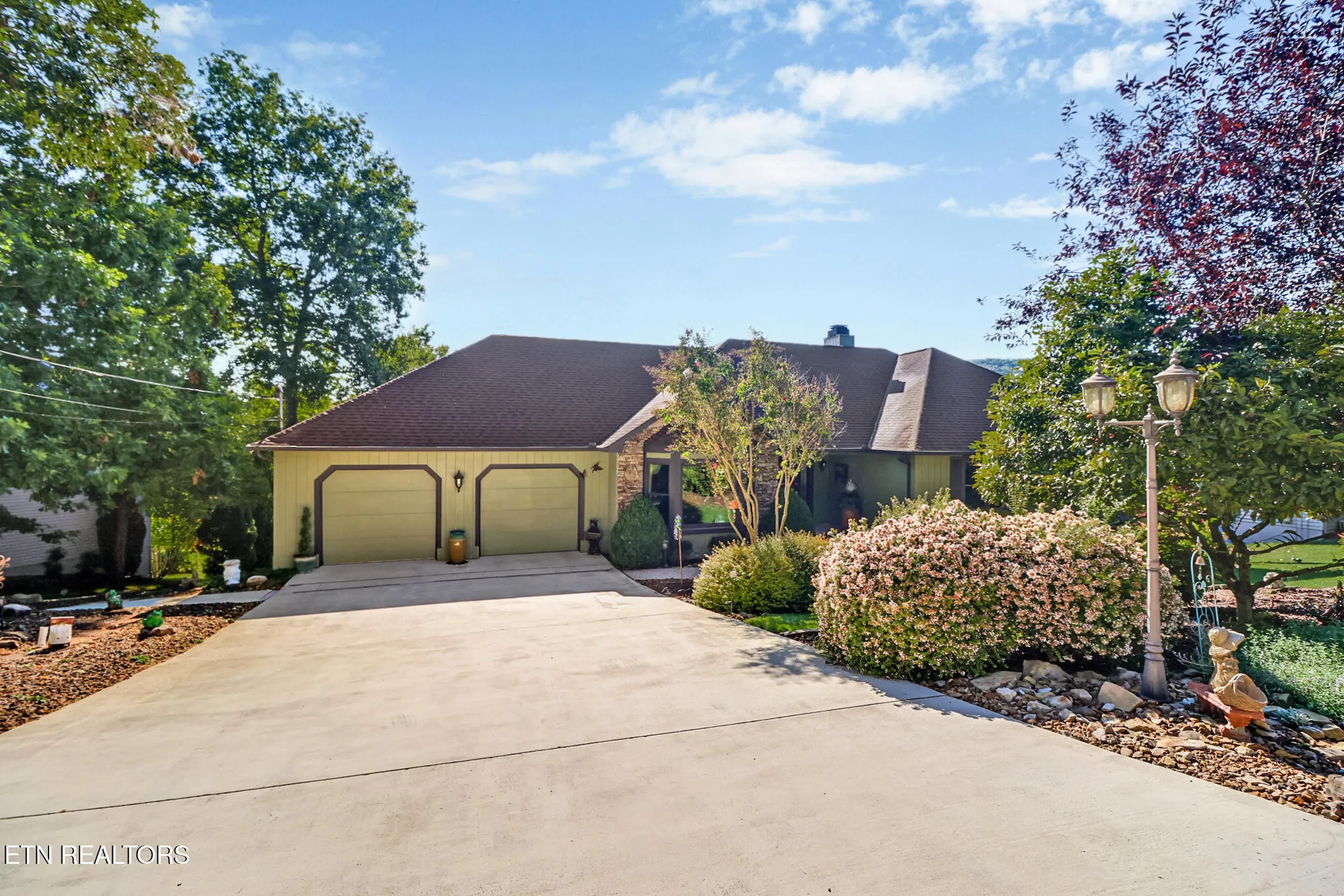 Property Slideshow image 5 of 63 | 16 victoria way, Crossville, TN, 38558