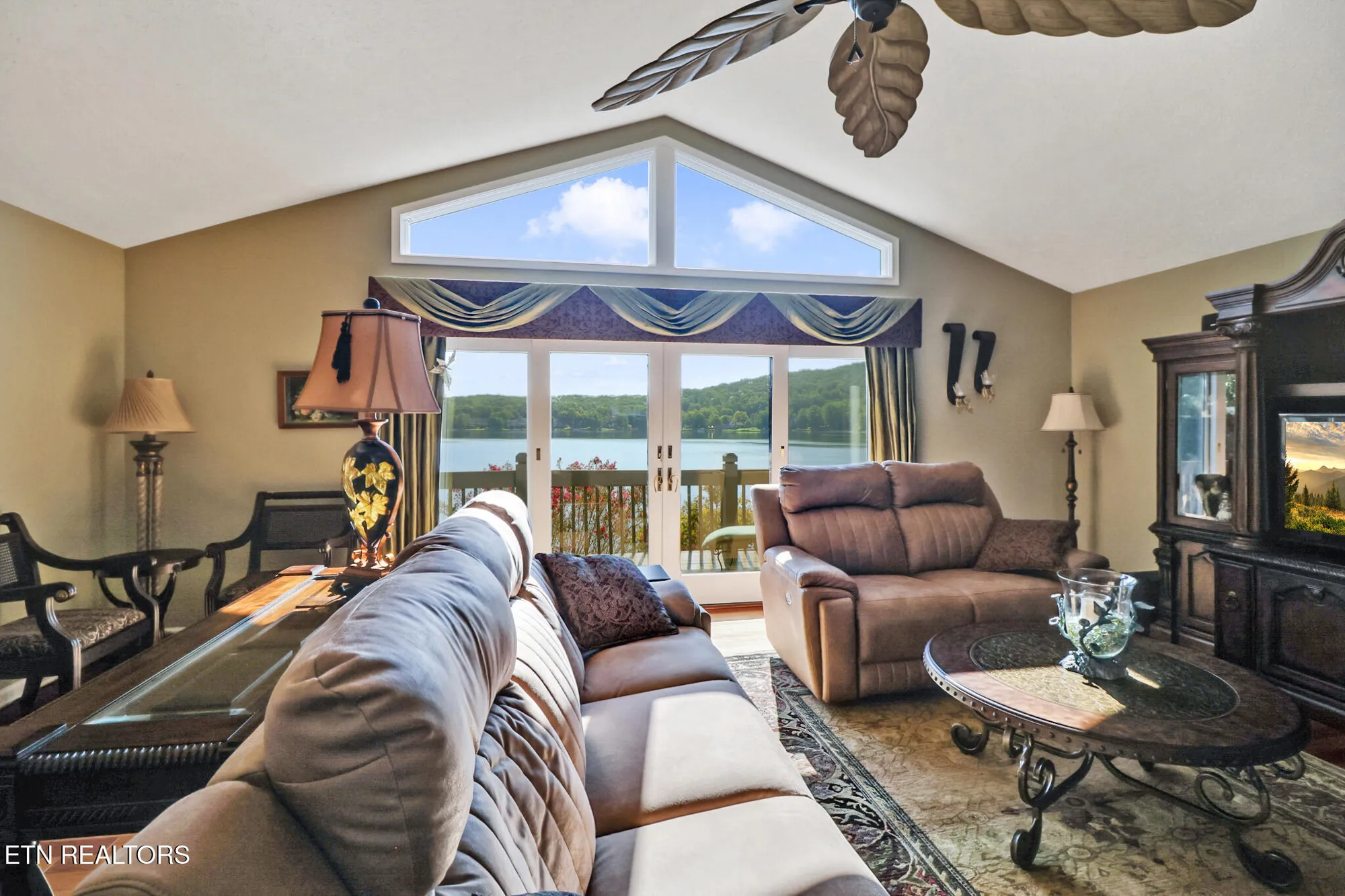 Property Slideshow image 11 of 63 | 16 victoria way, Crossville, TN, 38558