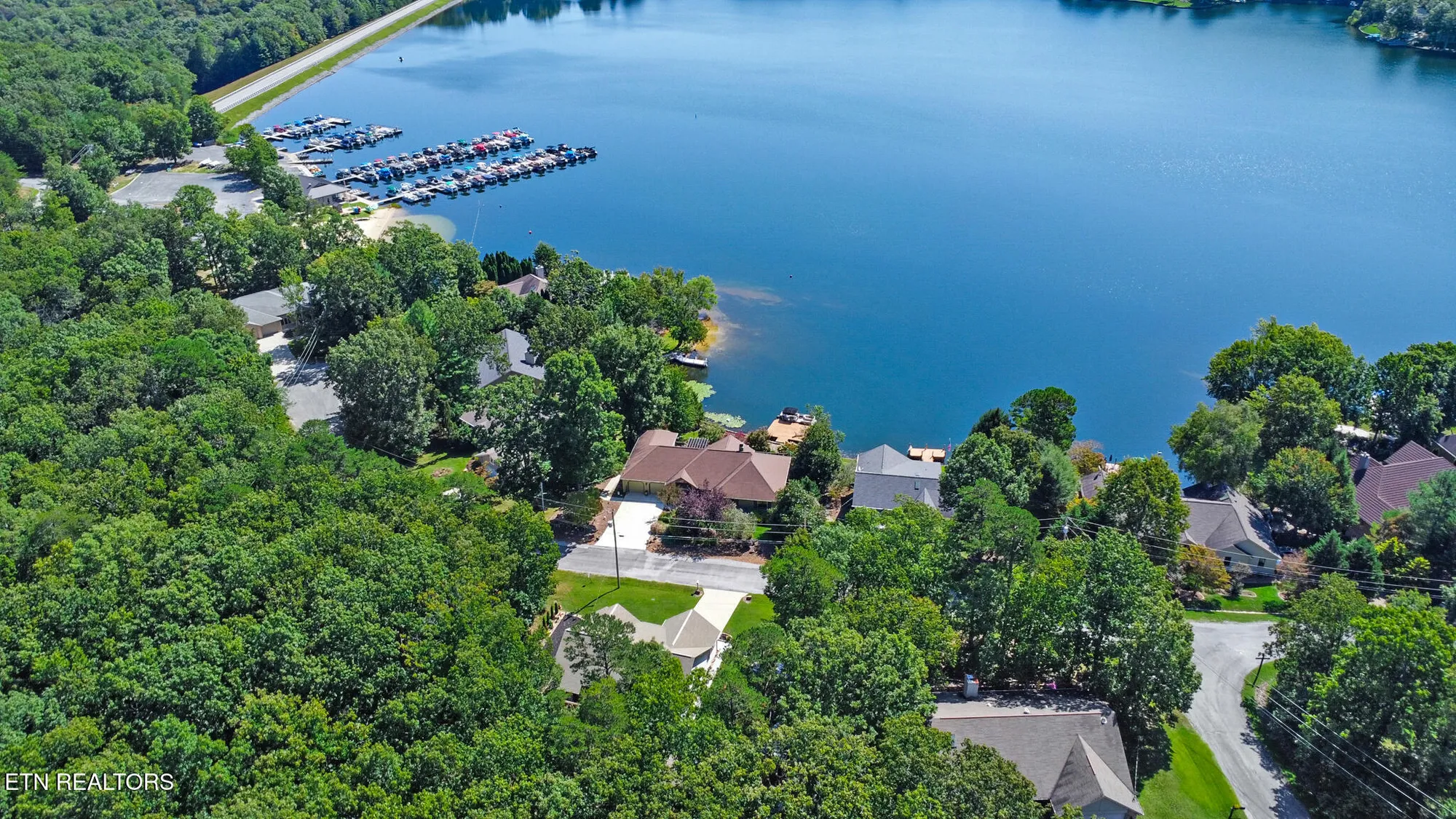 Property Slideshow image 4 of 63 | 16 victoria way, Crossville, TN, 38558